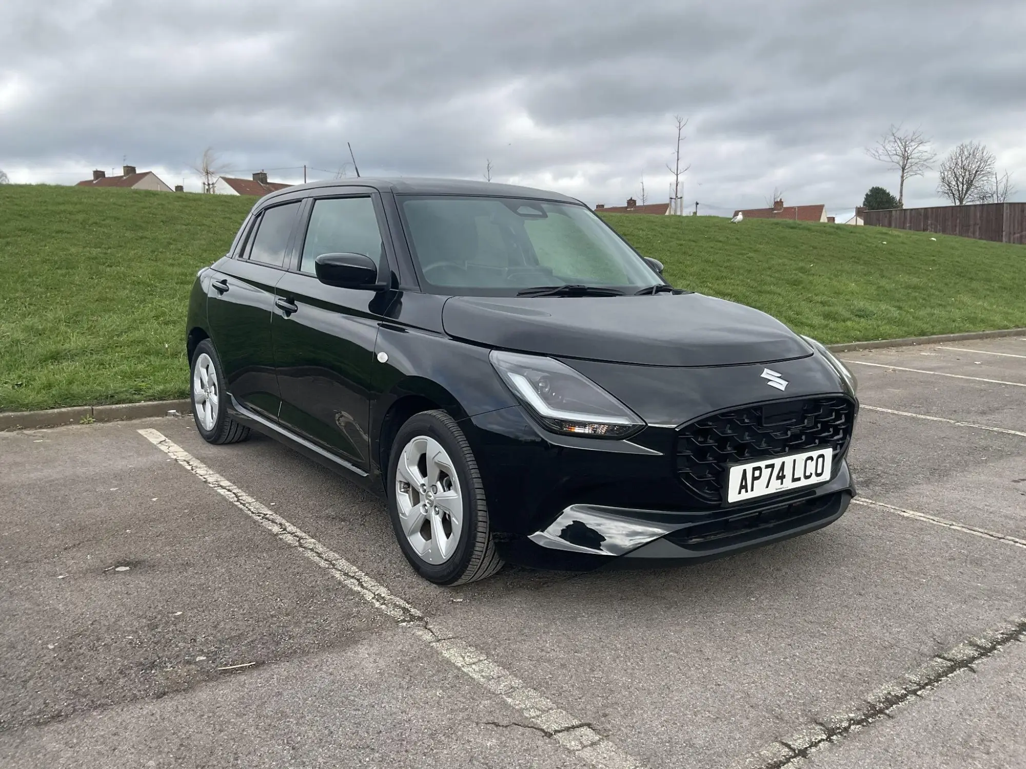 Suzuki Swift 1.2 MHEV Motion Euro 6 (s/s) 5dr AP74LCO Image 1