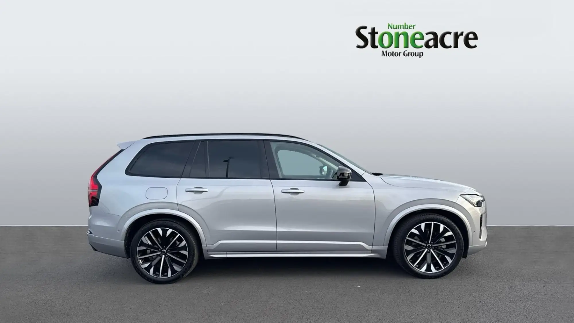 Volvo XC90 2.0 B5 MHEV Ultra Dark Auto 4WD Euro 6 (s/s) 5dr RJ25EYL Image 3