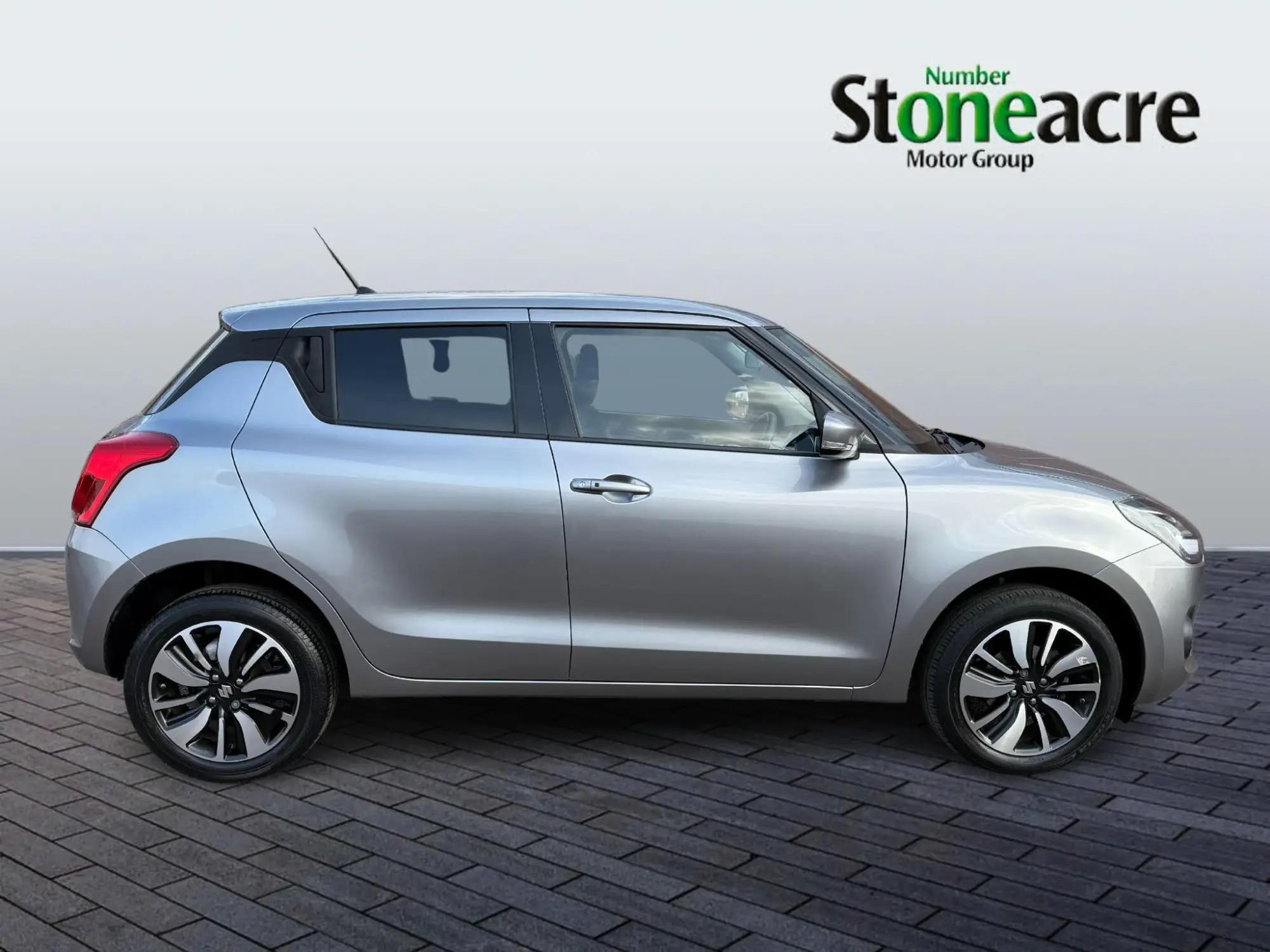 Suzuki Swift Image 2