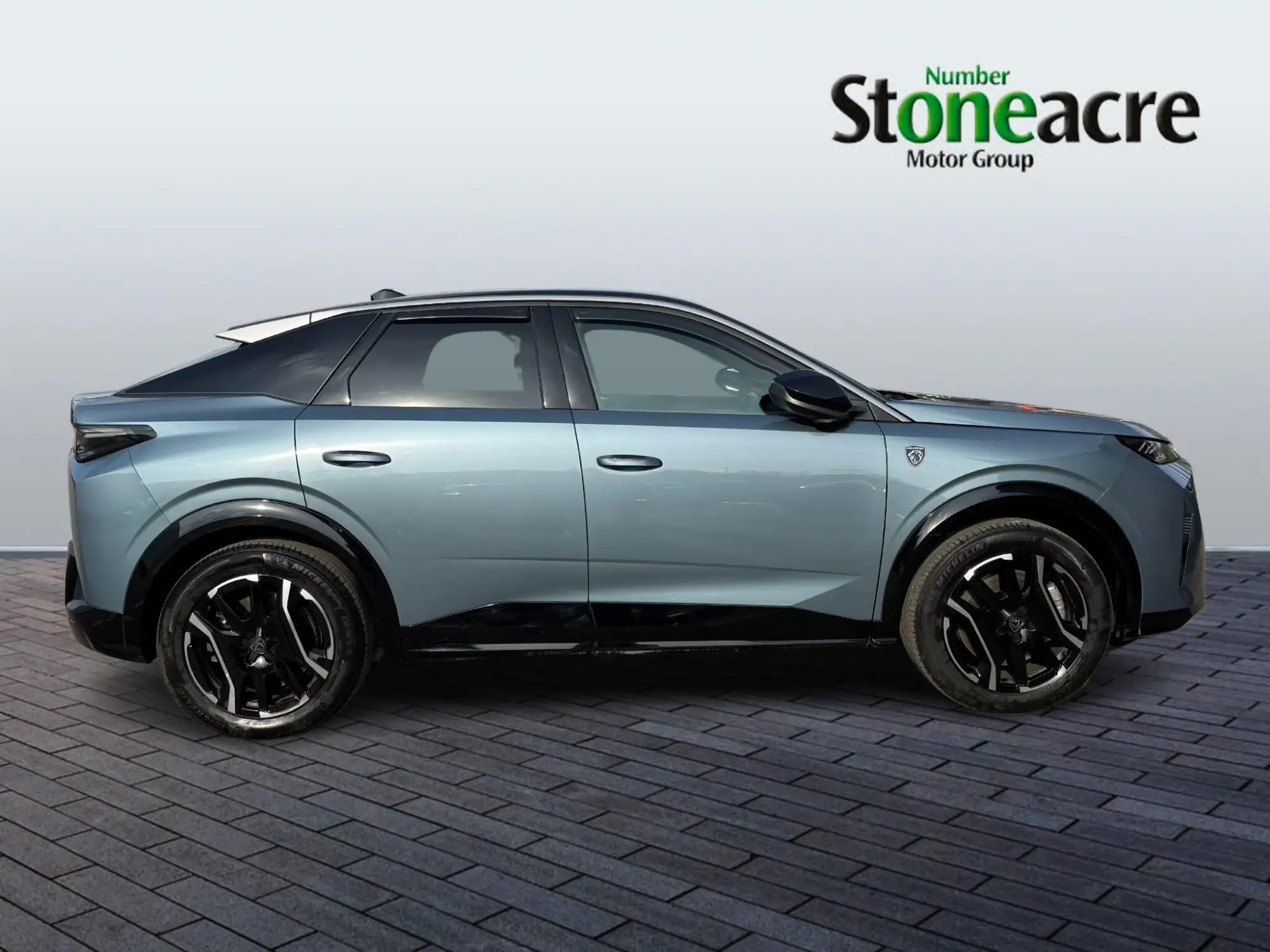 Peugeot E-3008 73kWh GT Auto 5dr YT25ZRV Image 3