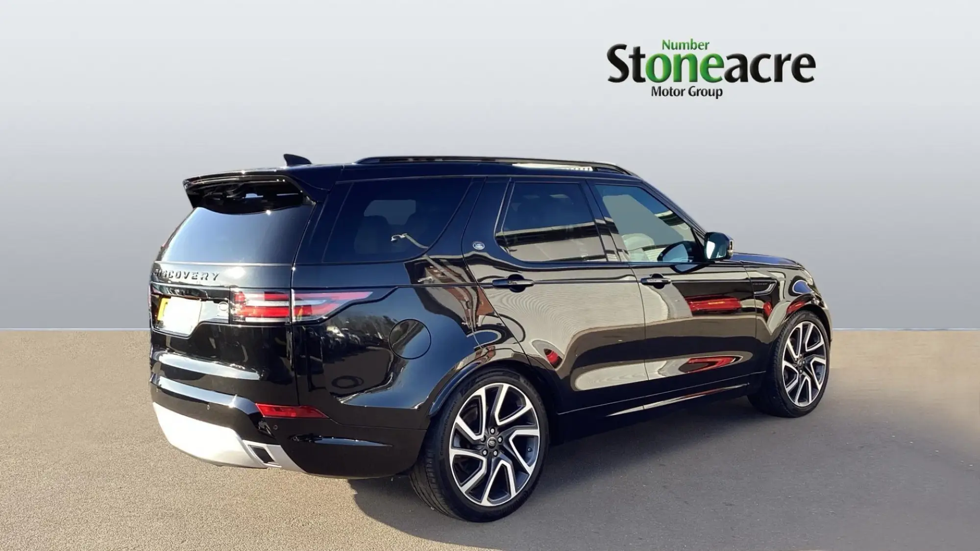 Land Rover Discovery 3.0 SD V6 HSE Luxury Auto 4WD Euro 6 (s/s) 5dr OW19WJG Image 2