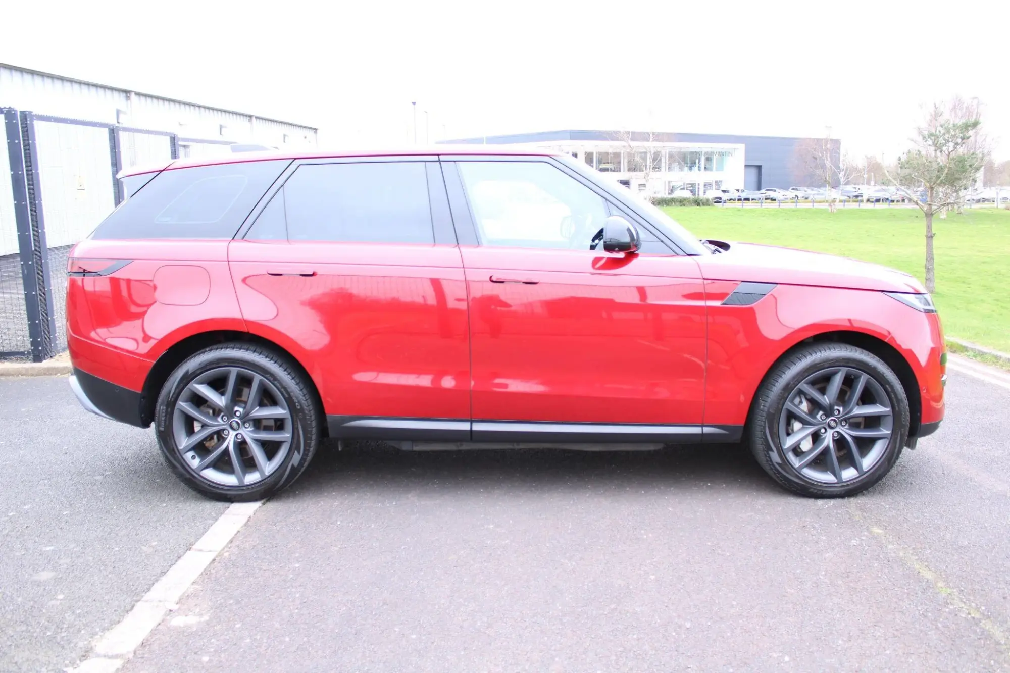 Land Rover Range Rover Sport 3.0 P440e 38.2kWh SE Auto 4WD Euro 6 (s/s) 5dr WR73HKN Image 2