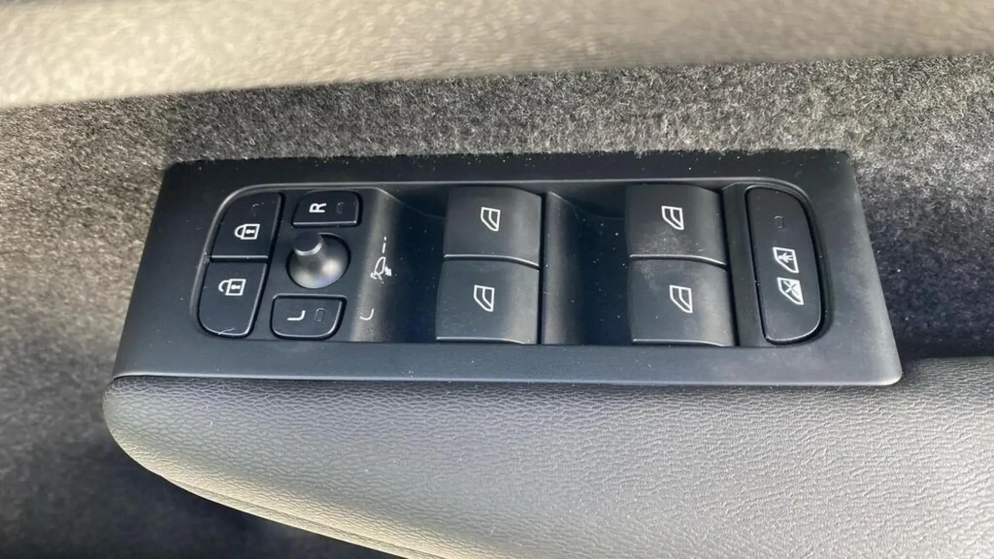 Volvo XC40 Image 13