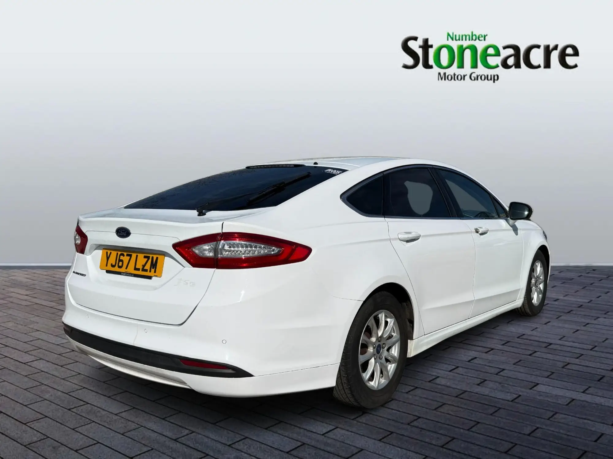 Ford Mondeo 2.0 TDCi Zetec Euro 6 (s/s) 5dr YJ67LZM Image 3