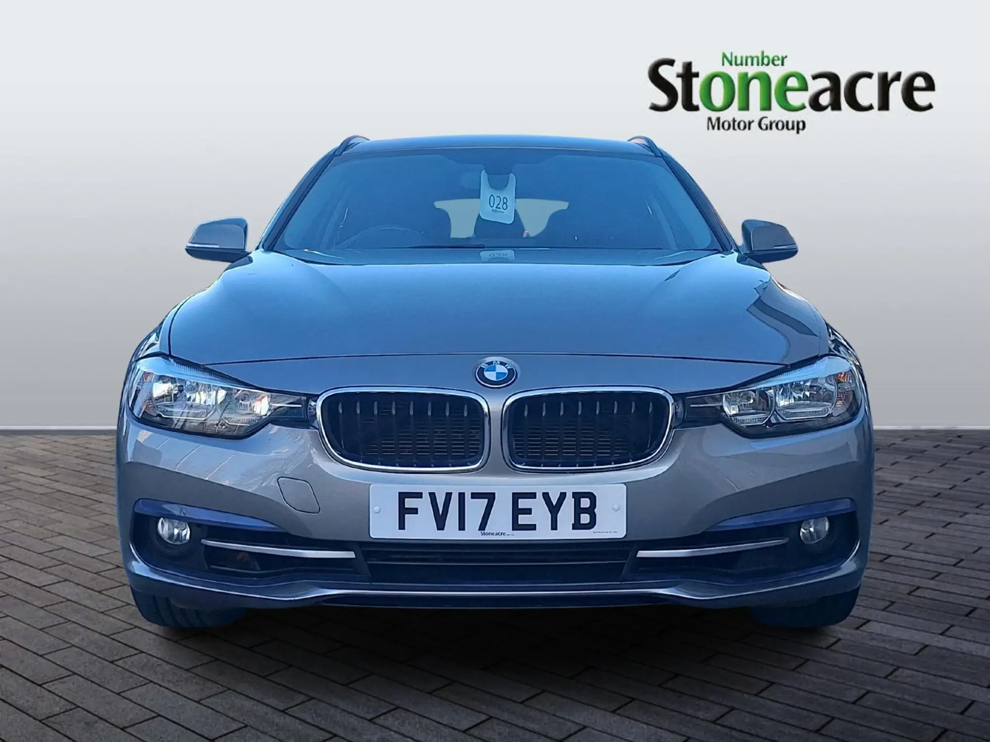 BMW 3 Series Touring 318i Sport Touring FV17EYB Image 2