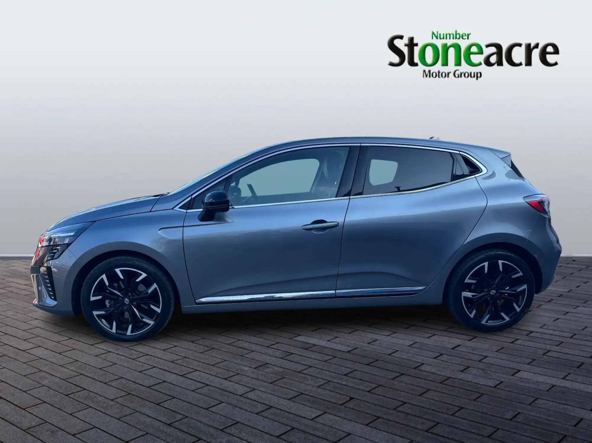 Renault Clio E-Tech Image 6