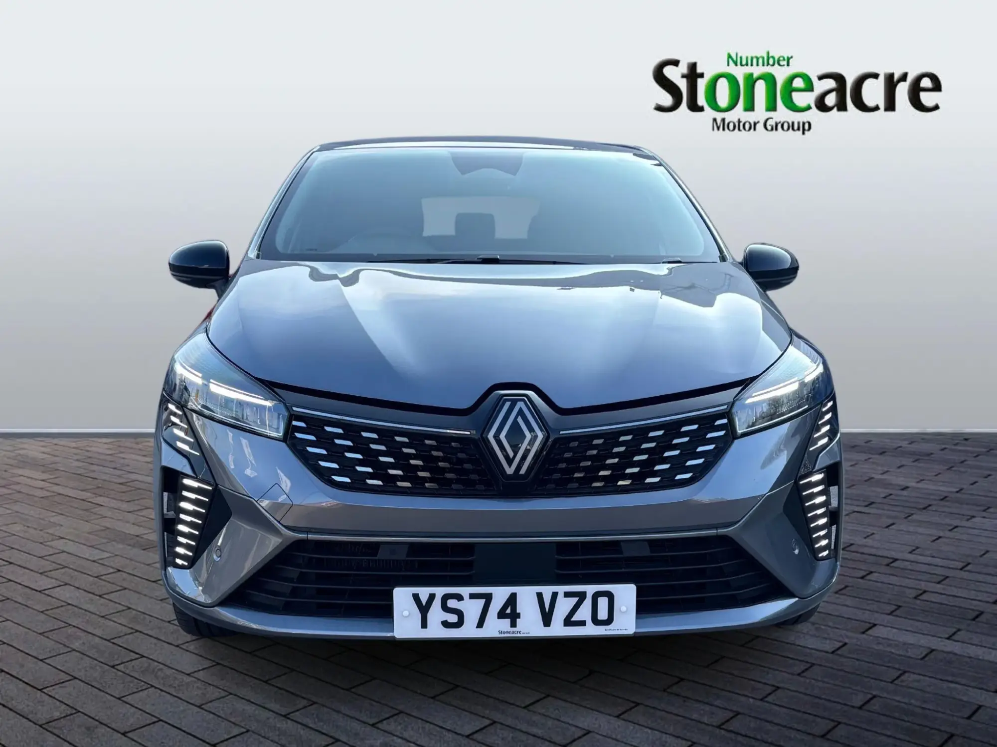 Renault Clio E-Tech Image 8