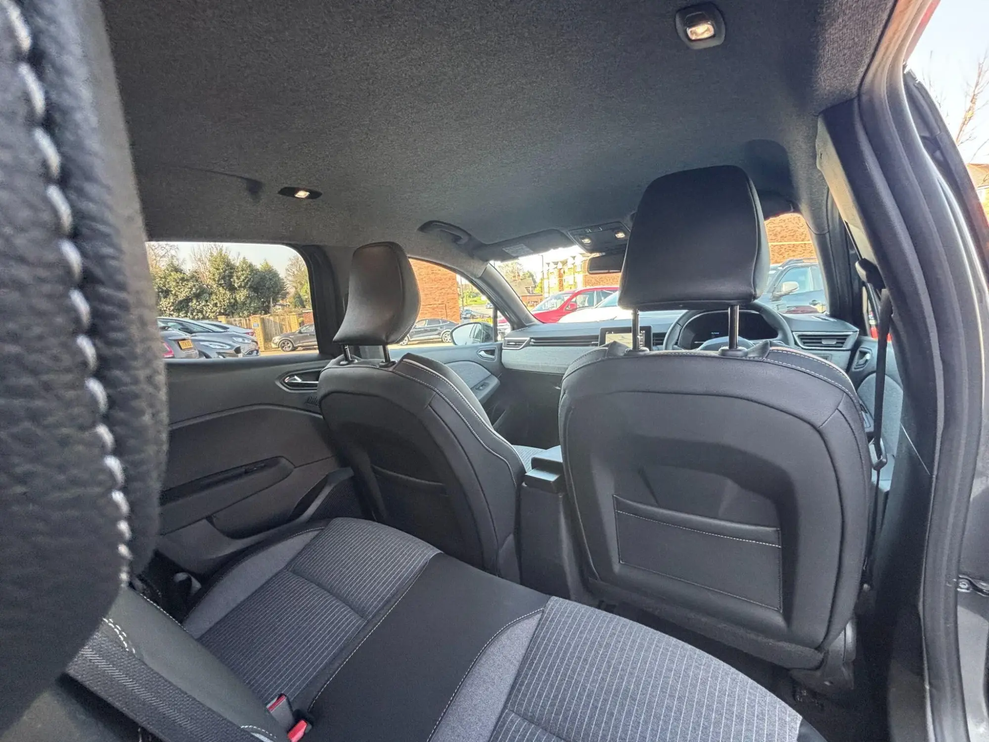 Renault Clio E-Tech Image 12