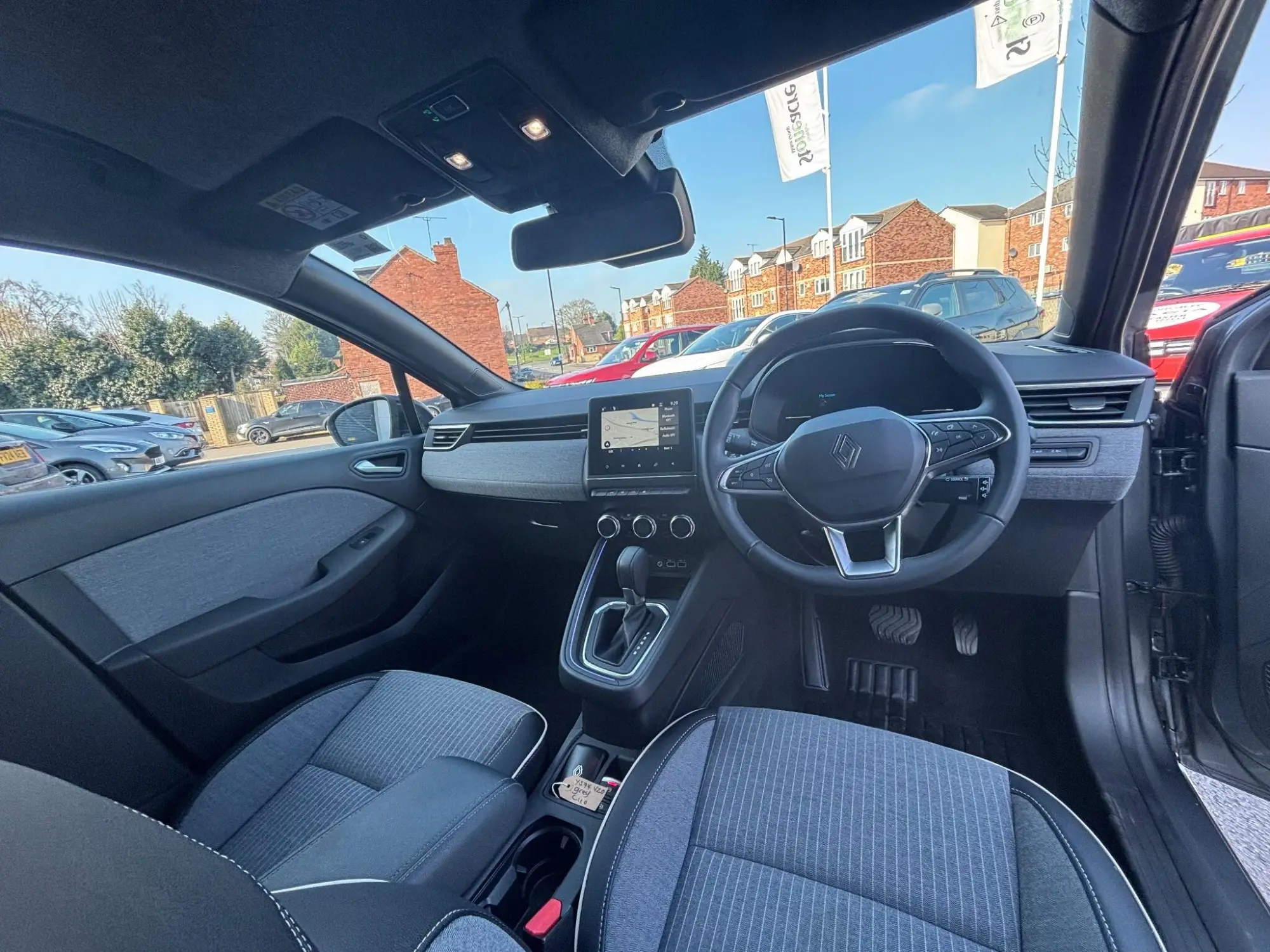 Renault Clio E-Tech Image 14