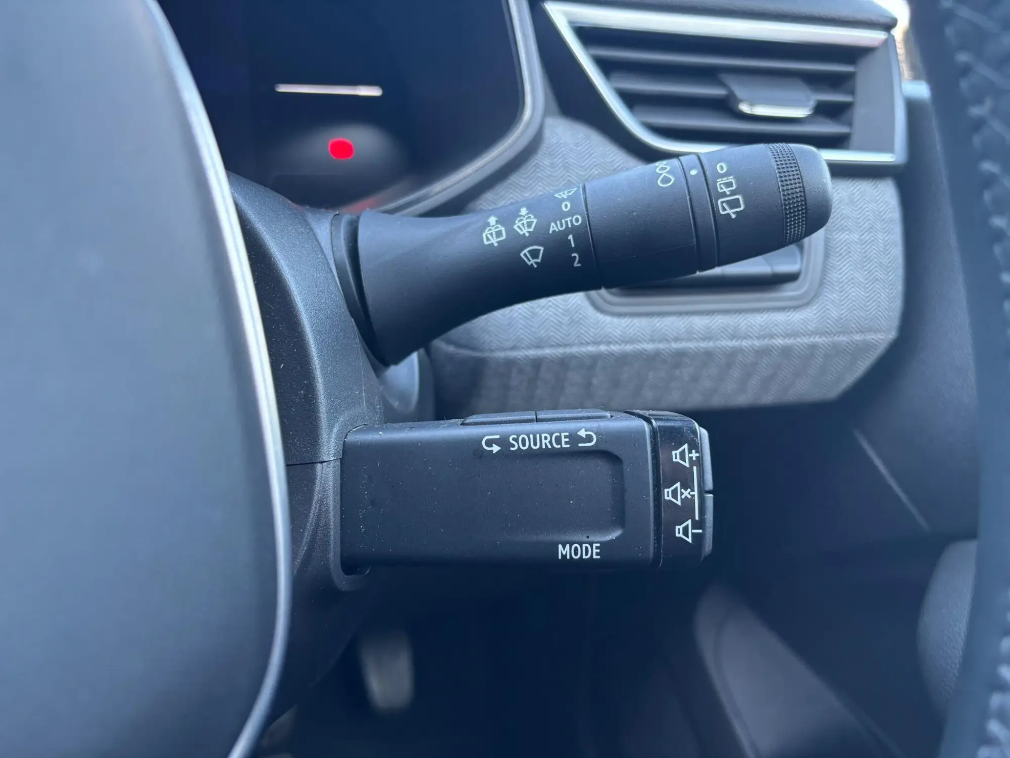 Renault Clio E-Tech Image 17
