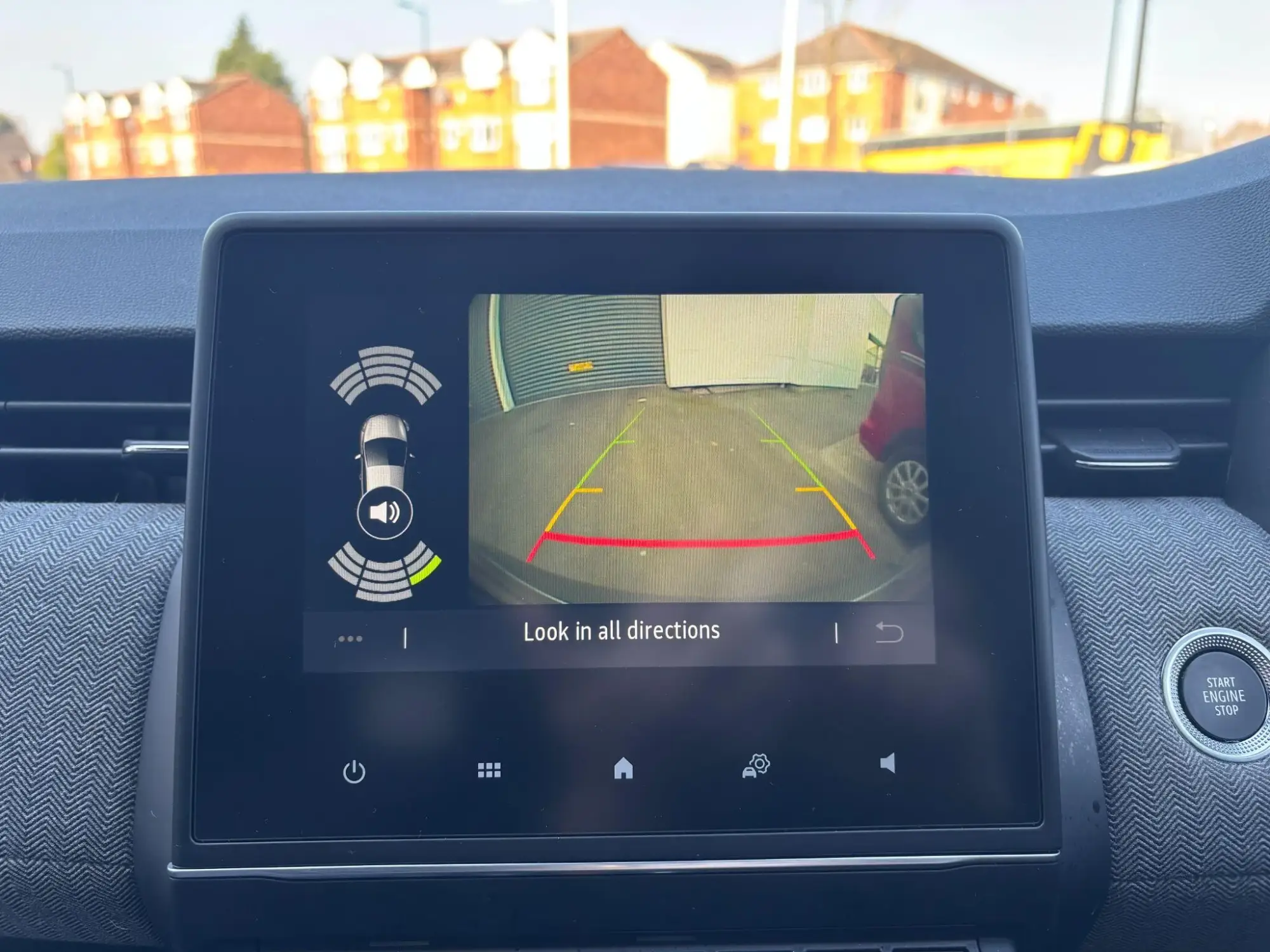 Renault Clio E-Tech Image 37
