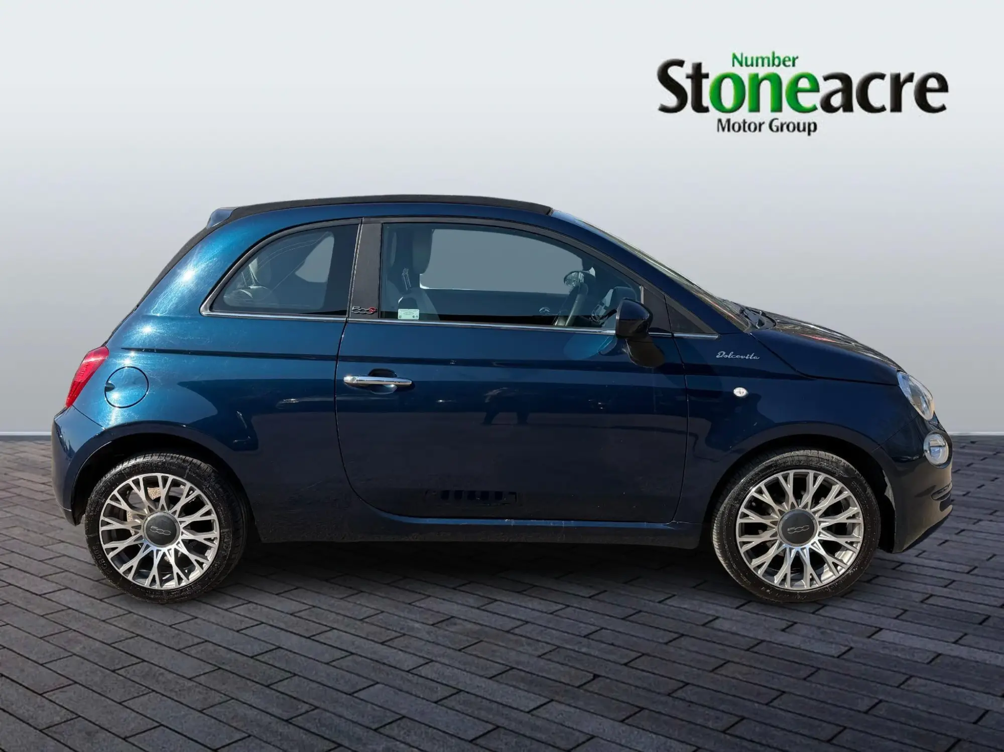 Fiat 500c 1.0 70hp Mild Hybrid Dolcevita Plus Convertible FE72MJJ Image 2