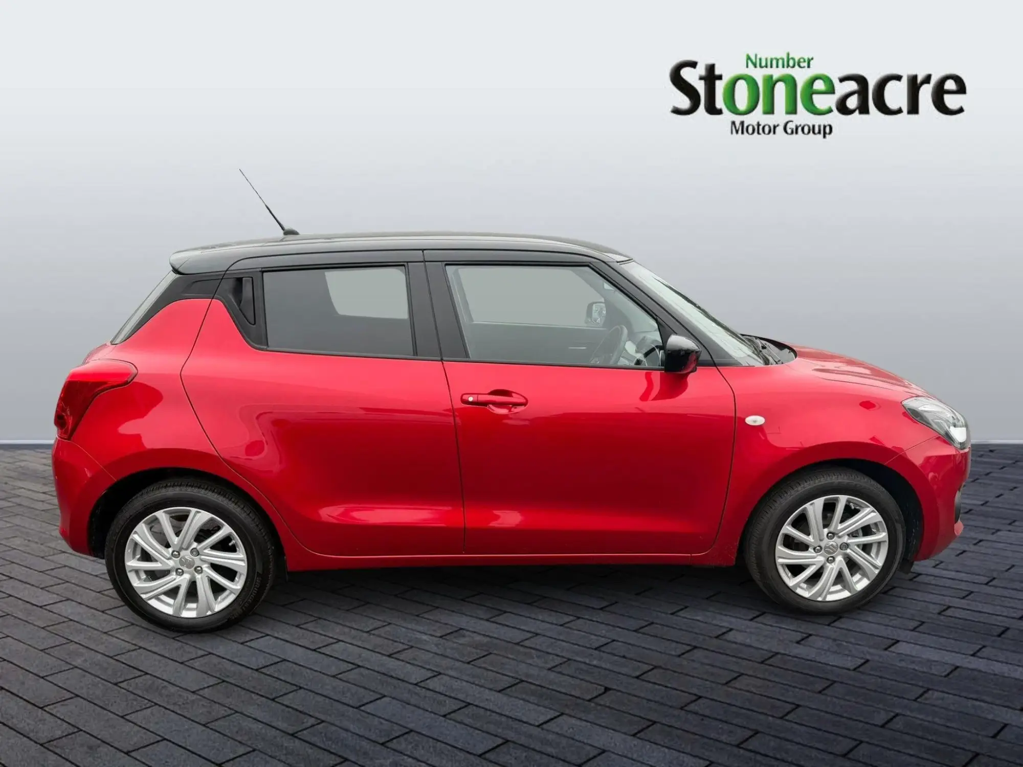 Suzuki Swift Image 2