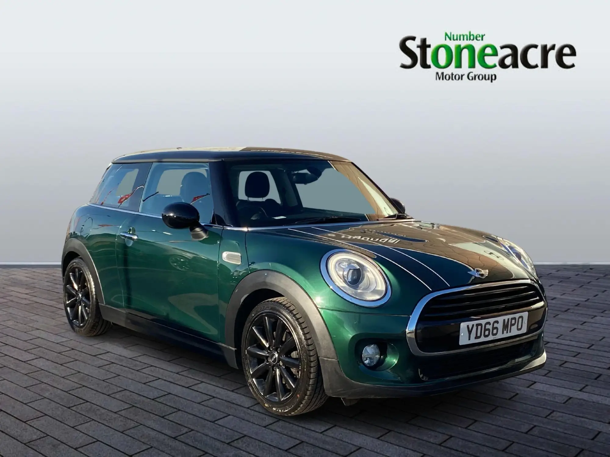 MINI Hatch 1.5 Cooper Euro 6 (s/s) 3dr YD66MPO Image 1