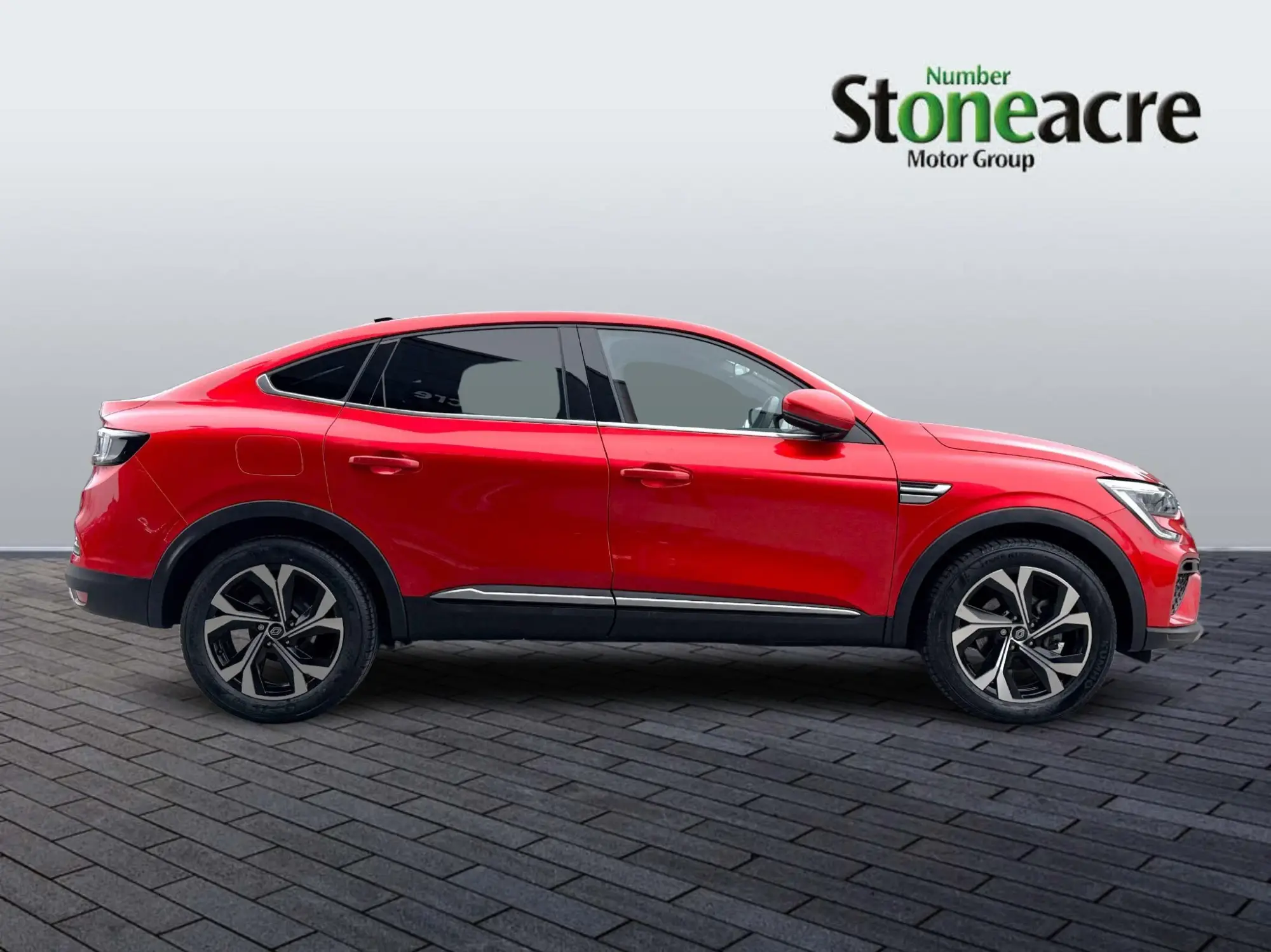 Renault Arkana E-Tech 1.6 E-TECH techno Auto 2WD Euro 6 (s/s) 5dr FL24VFM Image 2