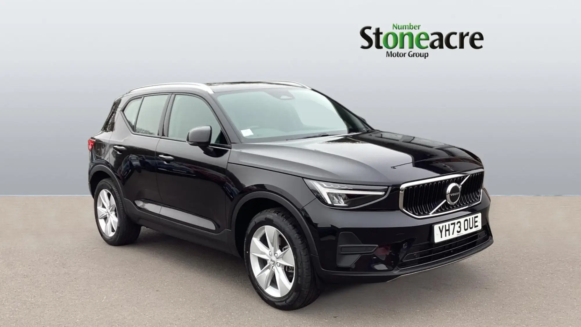 Volvo XC40 Core B3 (163 hp) Auto YH73OUE Image 1