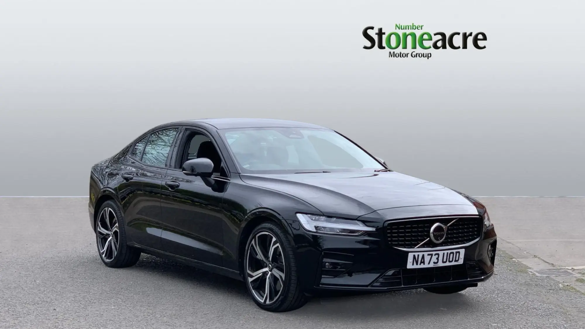 Volvo S60 2.0 B5P Plus Dark 4dr AWD Auto NA73UOD Image 1