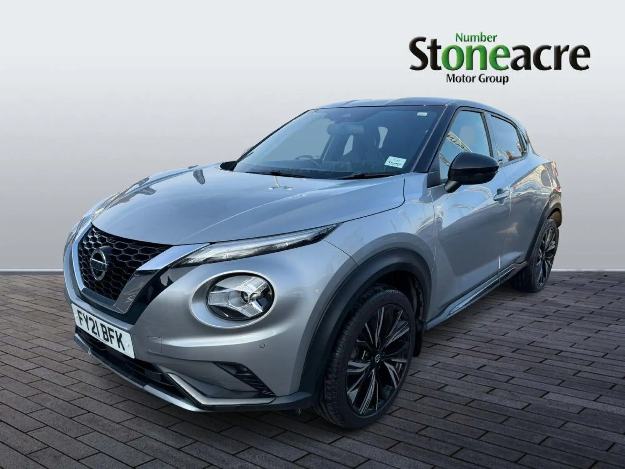 Nissan Juke 1.0 DIG-T Tekna+ DCT Auto Euro 6 (s/s) 5dr FY21BFK Image 3