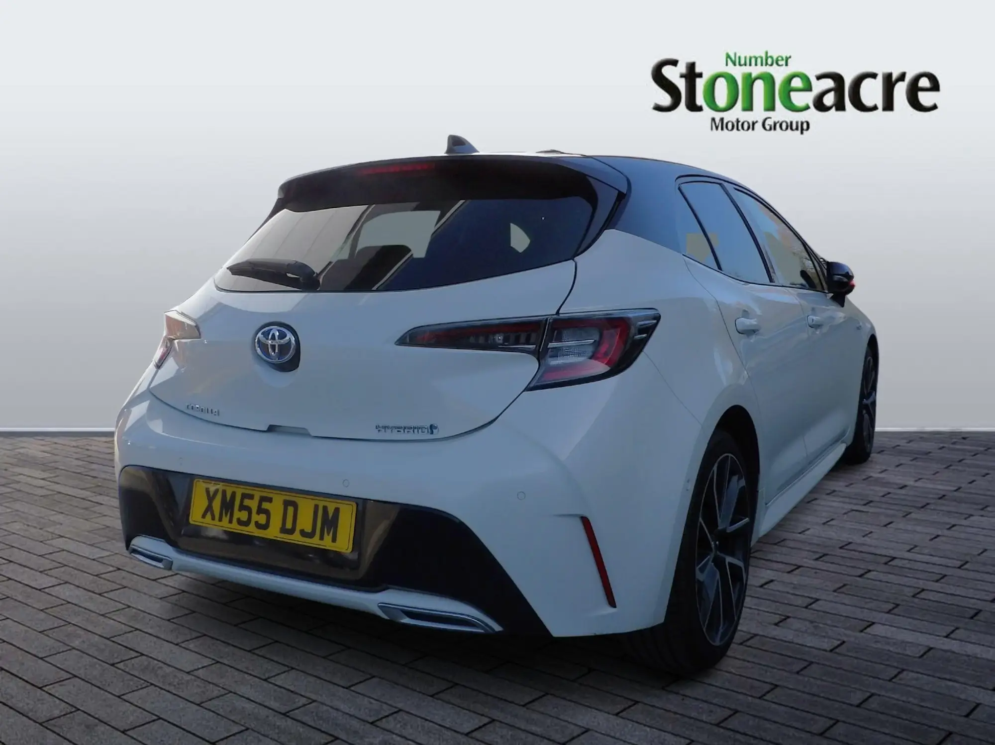 Toyota Corolla Hatchback 2.0 VVT-h Excel Hatchback 5dr Petrol Hybrid CVT Euro 6 (s/s) (184 ps) NX69USB Image 3