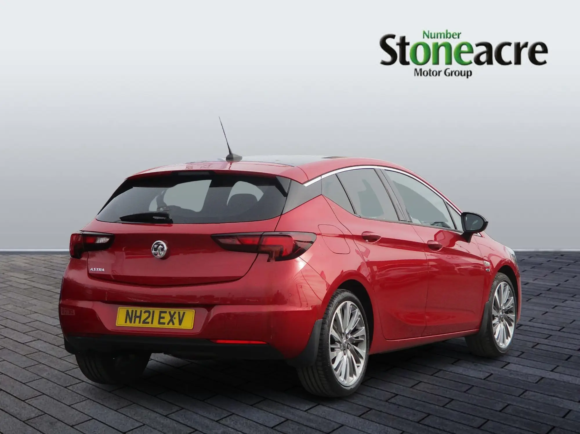 Vauxhall Astra 1.2 Turbo 145 Griffin Edition 5dr NH21EXV Image 3