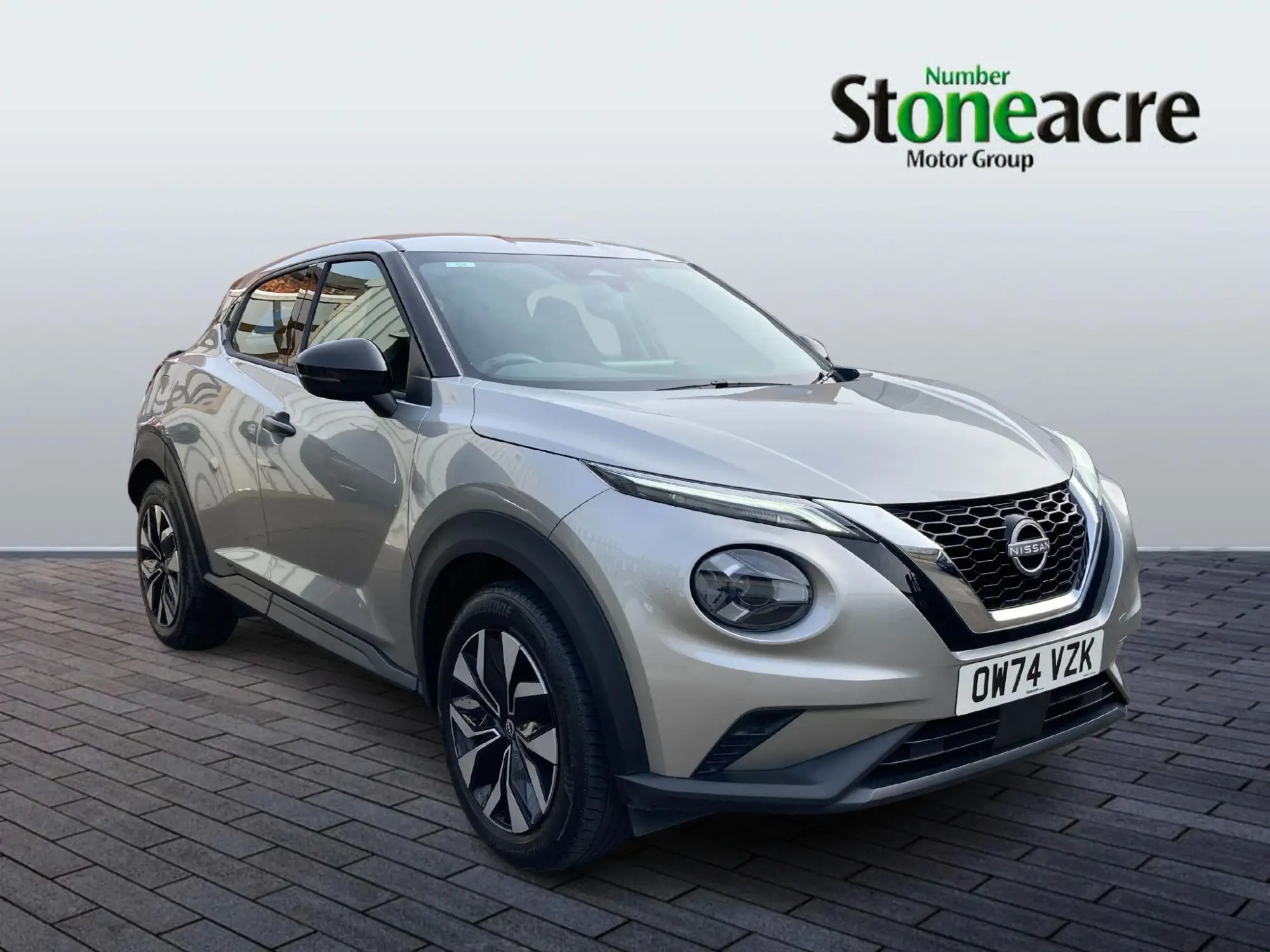 Nissan Juke 1.0 DIG-T Acenta Premium Euro 6 (s/s) 5dr OW74VZK Image 1