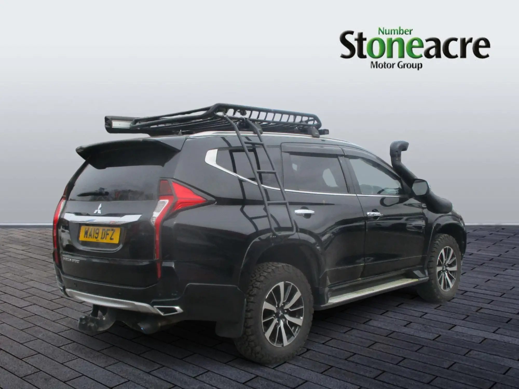 Mitsubishi Shogun Sport 2.4D 4 Auto 4WD LWB Euro 6 5dr WA19DFZ Image 3