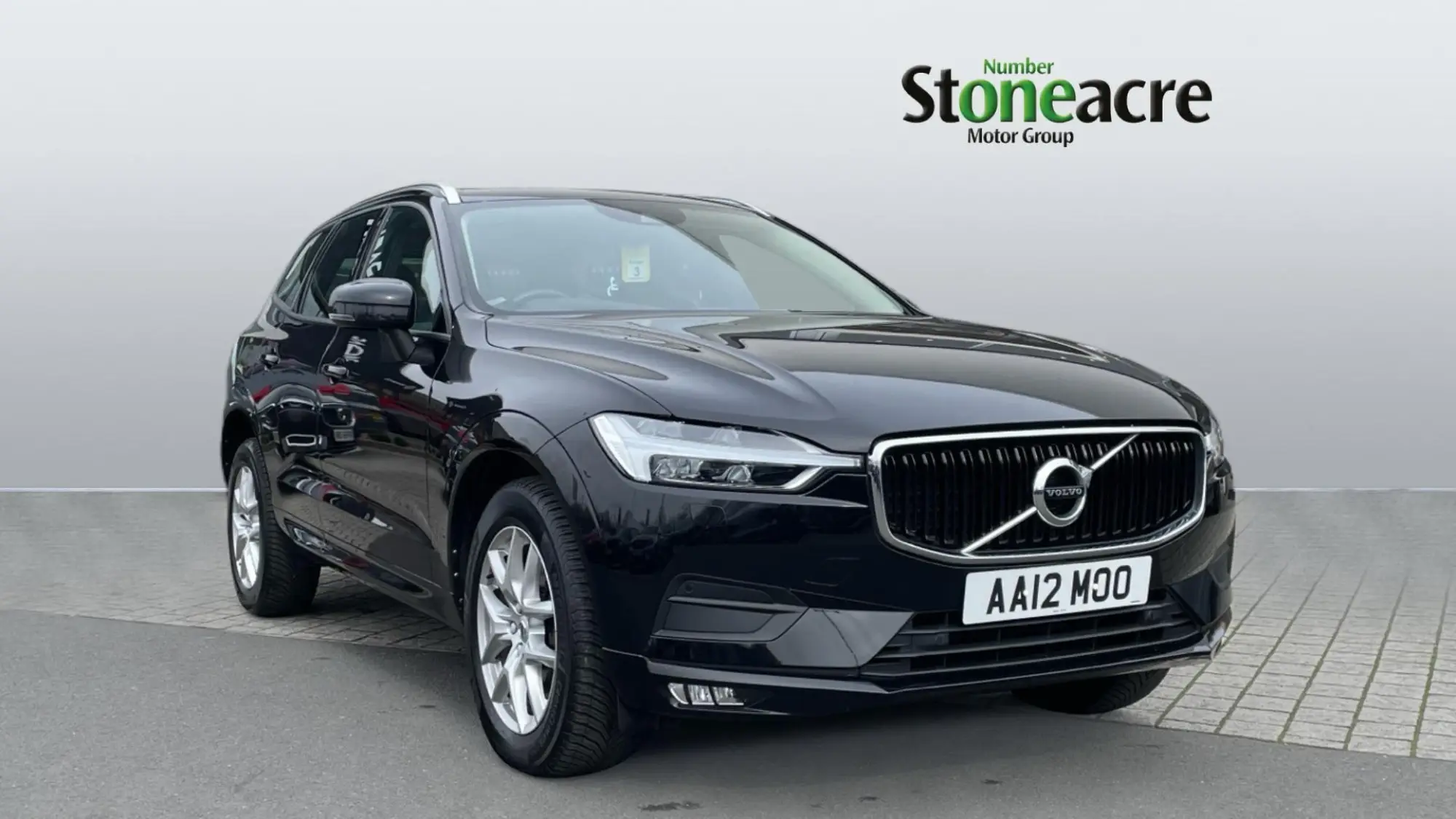 Volvo XC60 2.0 B4 MHEV Momentum Pro Auto AWD Euro 6 (s/s) 5dr AA12MOO Image 1