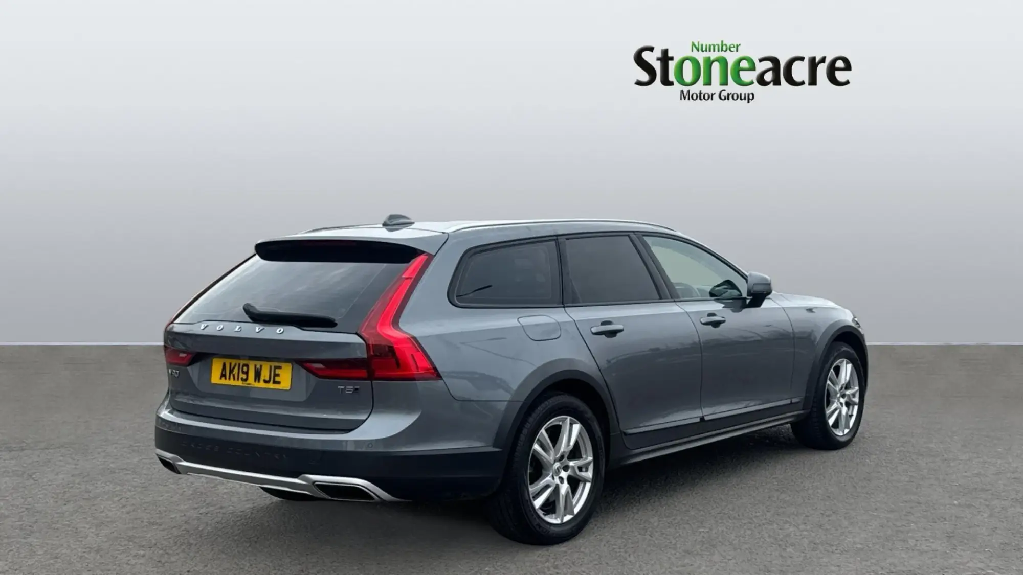Volvo V90 2.0 T5 Auto AWD Euro 6 (s/s) 5dr AK19WJE Image 2