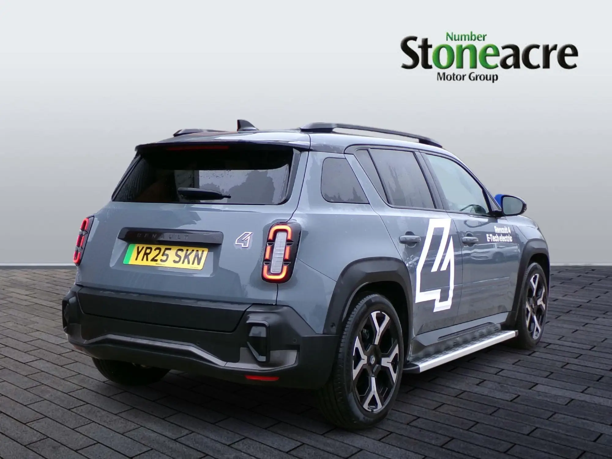 Renault 4 E-Tech Electric comfort range 52kWh techno Auto 5dr YR25SKN Image 2