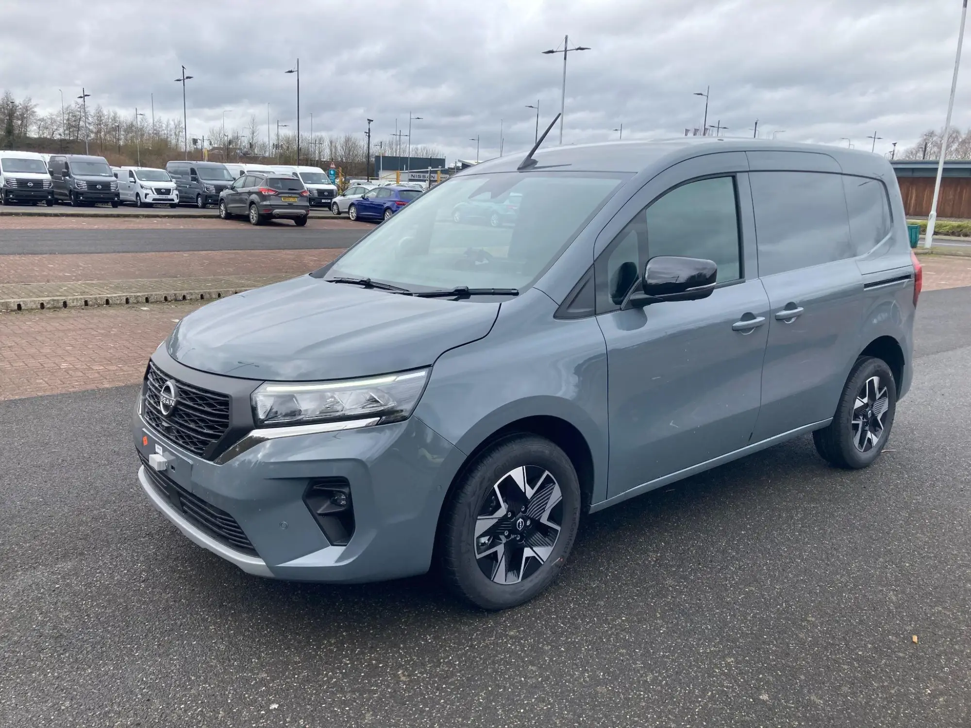 Nissan Townstar 1.3 TCe Tekna L2 H1 Euro 6 (s/s) 6dr Image 3