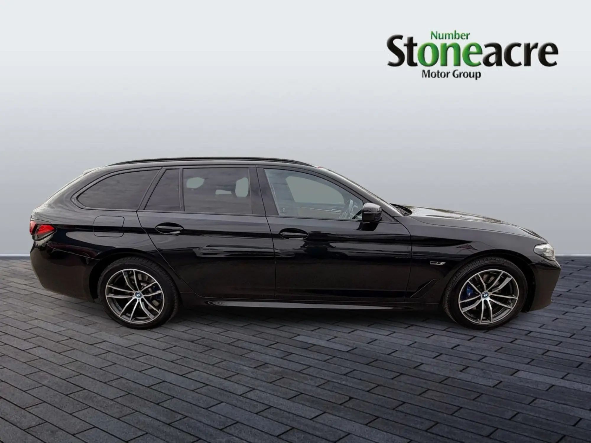 BMW 5 Series 2.0 530e 12kWh M Sport Touring Steptronic Euro 6 (s/s) 5dr YK23WRH Image 2