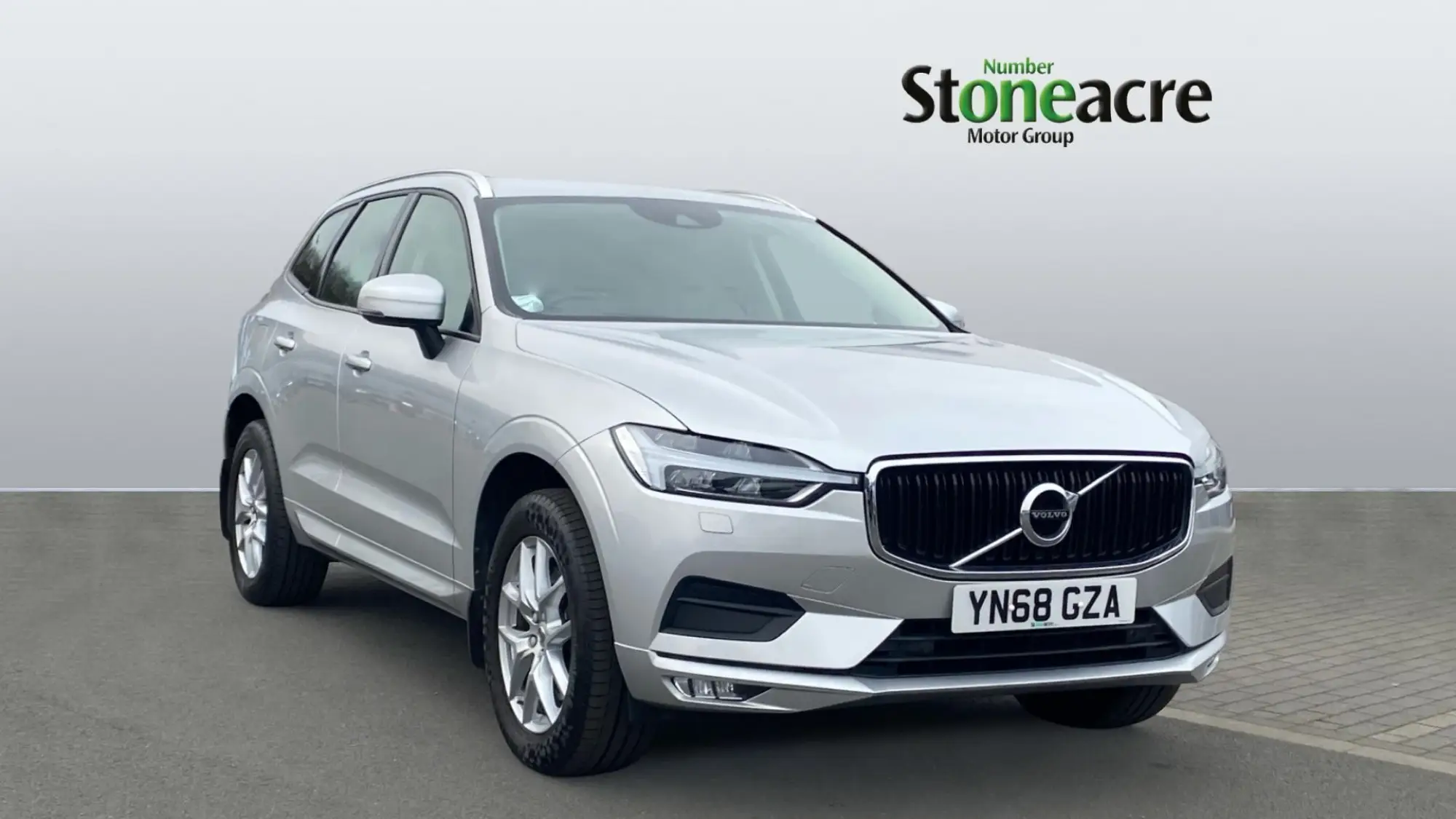 Volvo XC60 2.0 D4 Momentum Pro 5dr AWD Geartronic YN68GZA Image 1