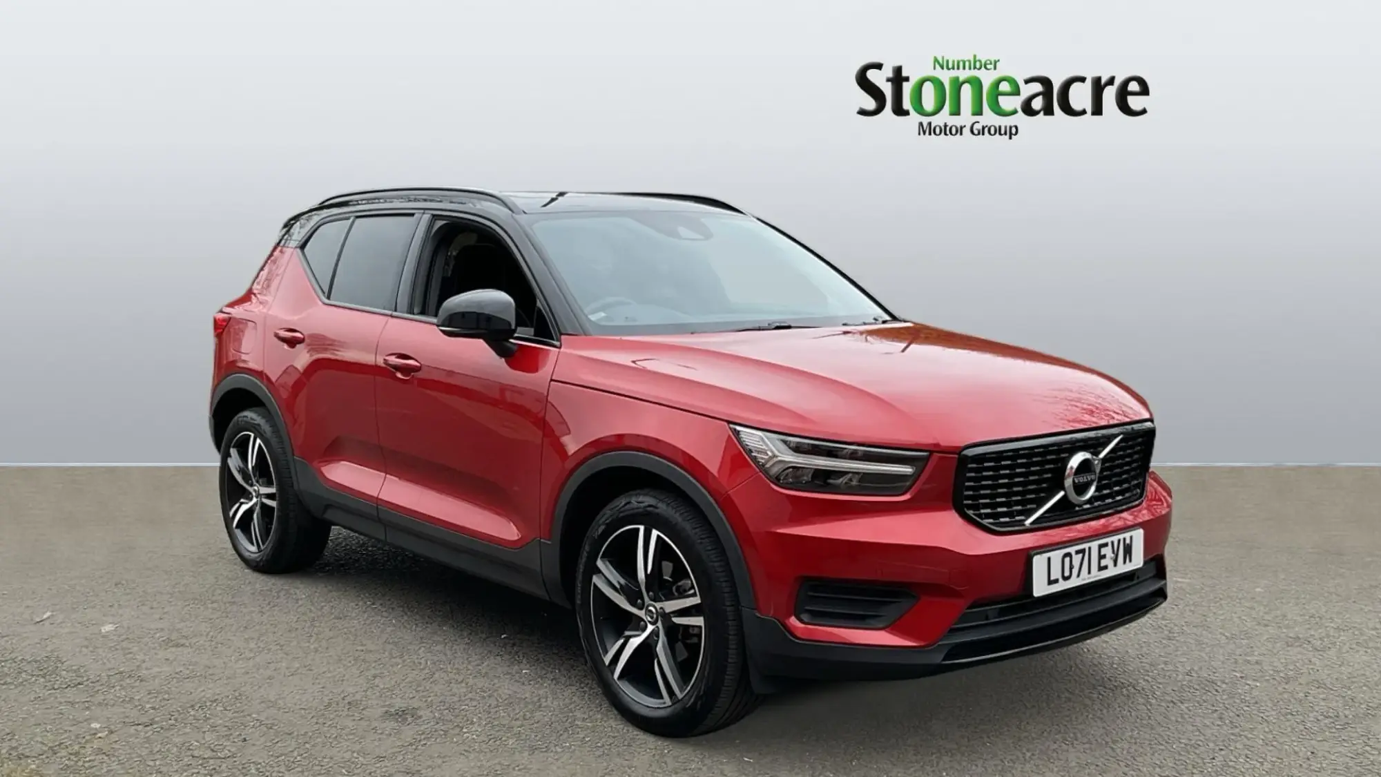 Volvo XC40 R-Design T3 (163 hp) Auto LO71EVW Image 1