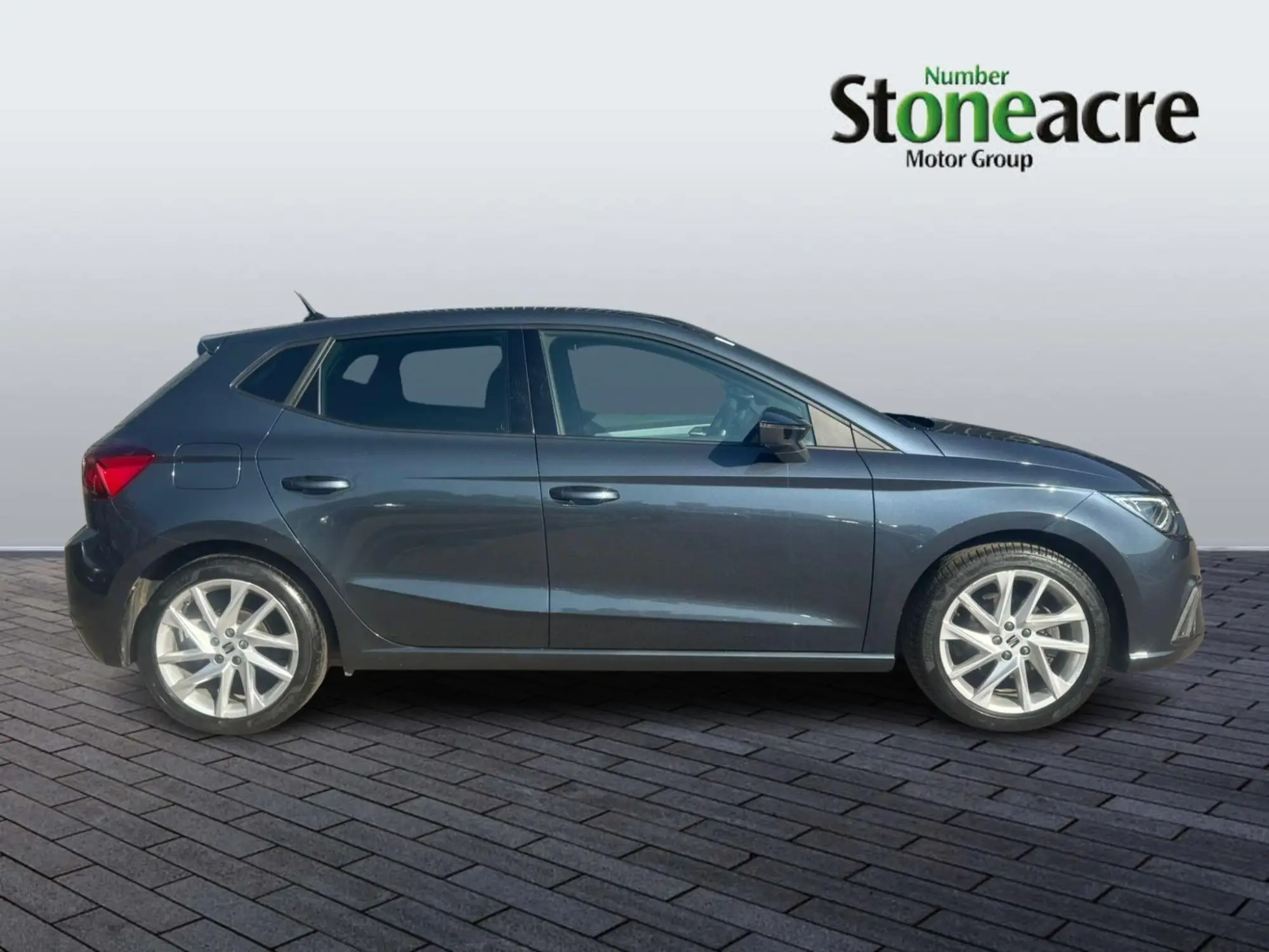 SEAT Ibiza 1.0 TSI FR Euro 6 (s/s) 5dr LV74NHM Image 2