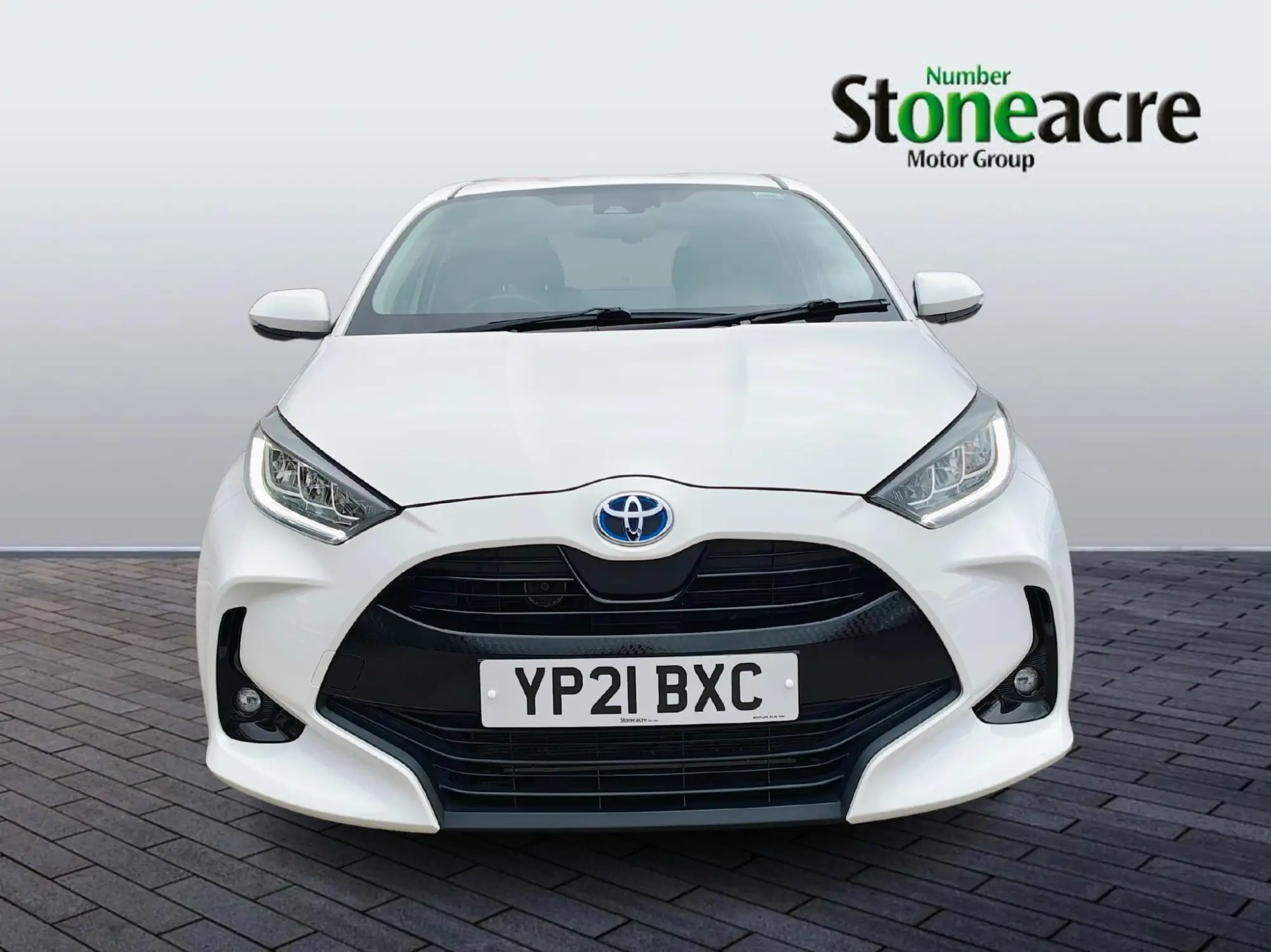 Toyota Yaris 1.5 Hybrid Design 5dr CVT YP21BXC Image 2