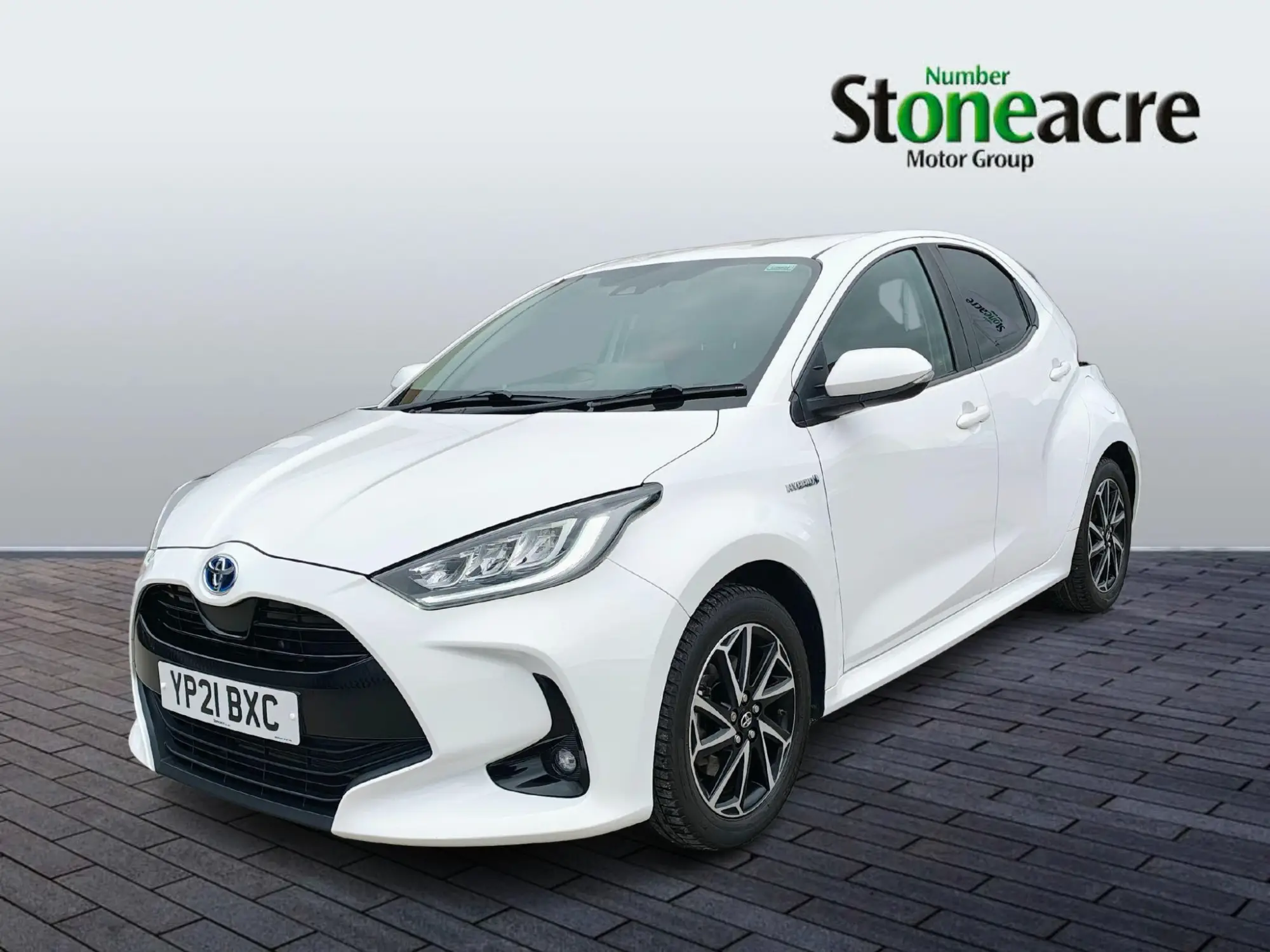 Toyota Yaris 1.5 Hybrid Design 5dr CVT YP21BXC Image 3
