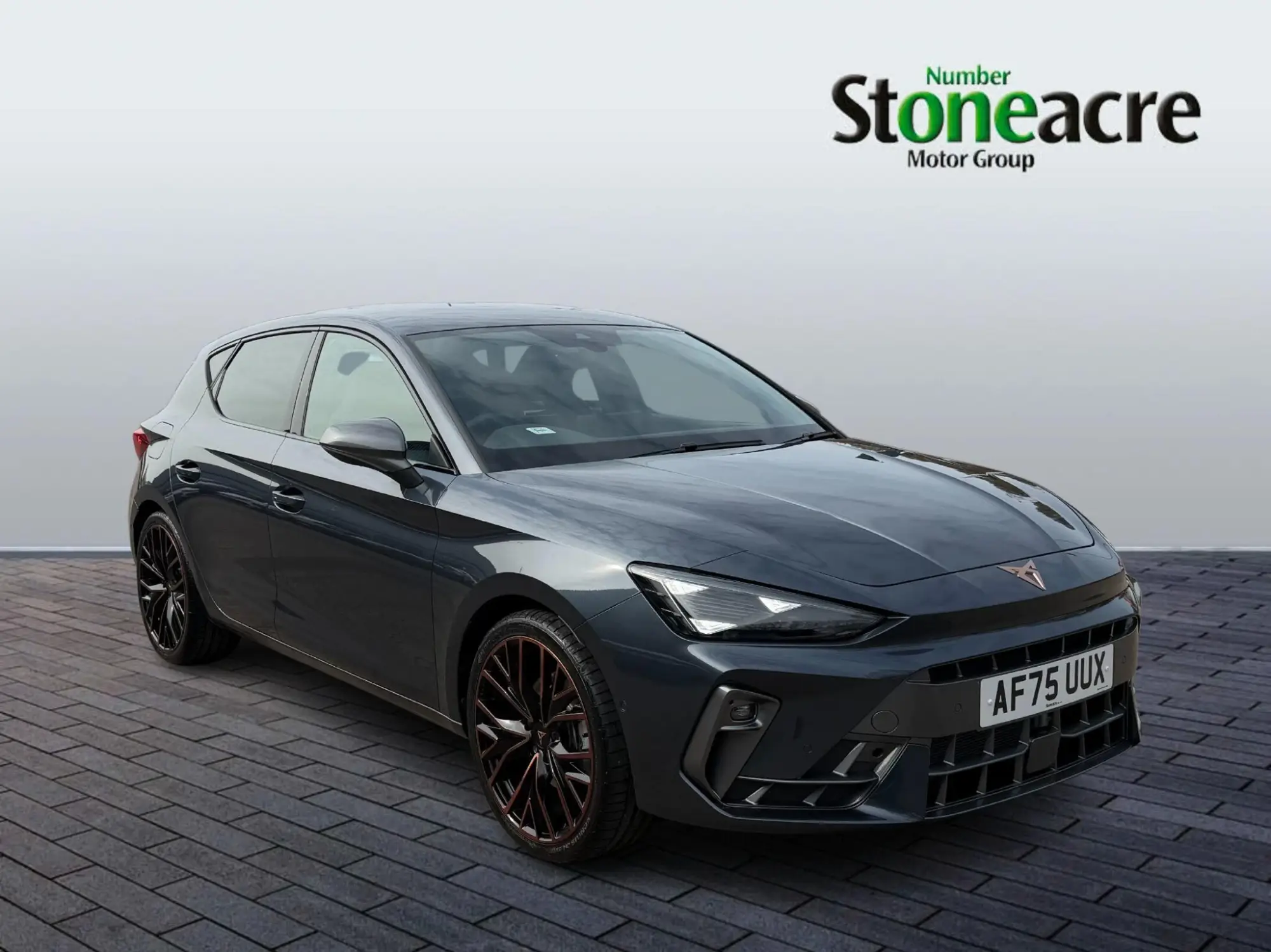 CUPRA Leon 1.5 eHybrid 25.8kWh V3 DSG Euro 6 (s/s) 5dr AF75UUX Image 1