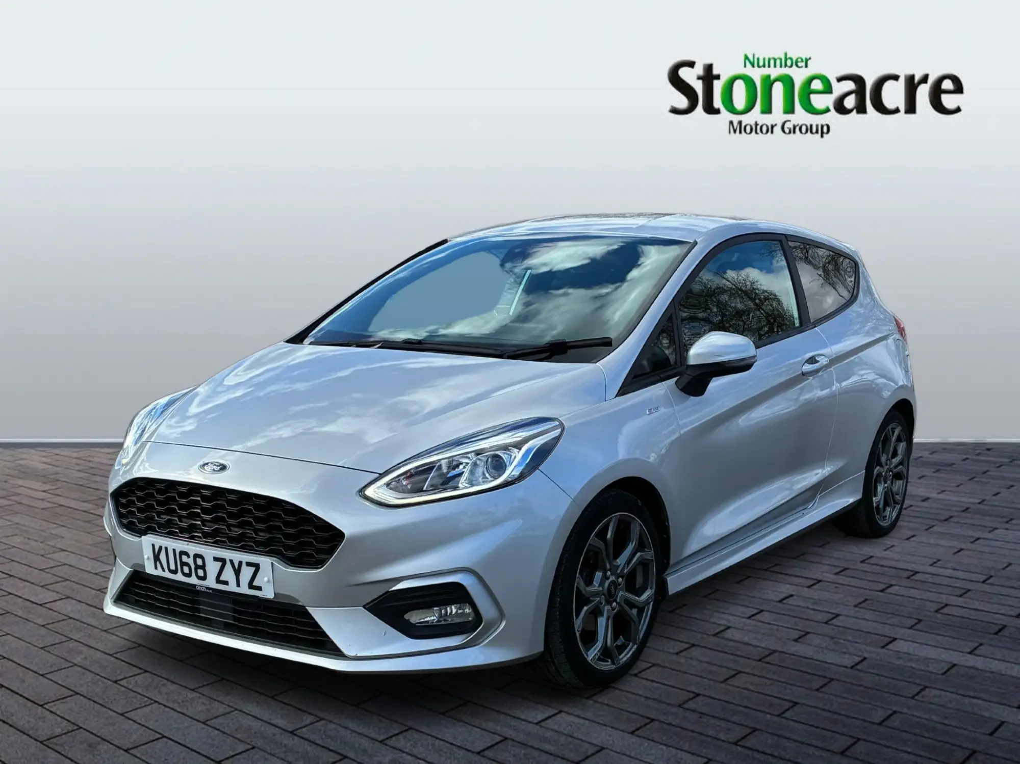 Ford Fiesta 1.0T EcoBoost ST-Line Euro 6 (s/s) 3dr KU68ZYZ Image 3