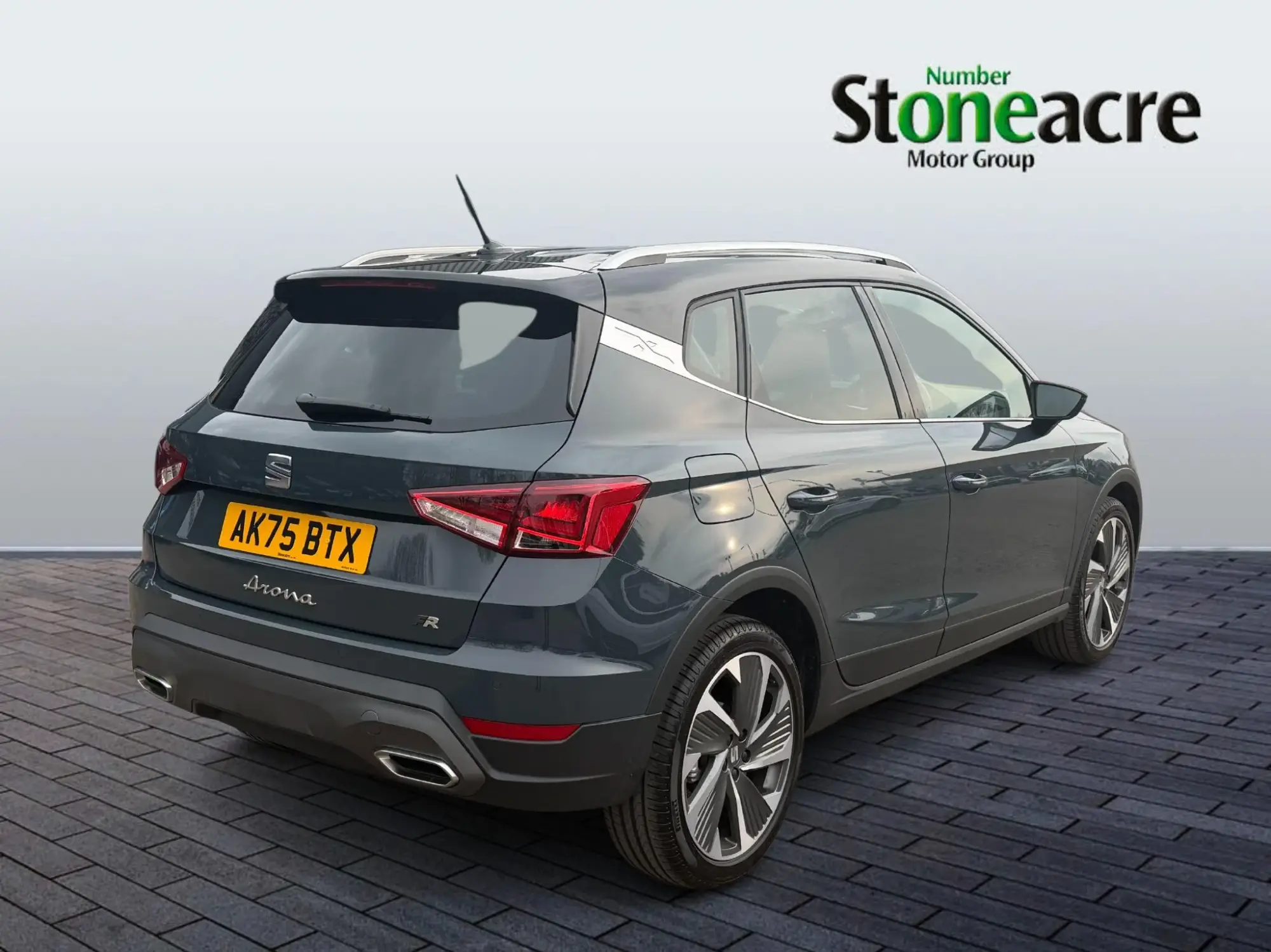 SEAT Arona 1.0 TSI FR Sport Euro 6 (s/s) 5dr AK75BTX Image 3