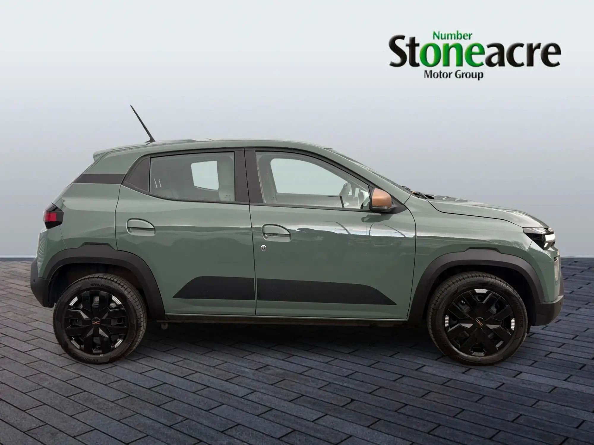 Dacia Spring 65 26.8kWh EXTREME Auto 5dr YM74VCK Image 2