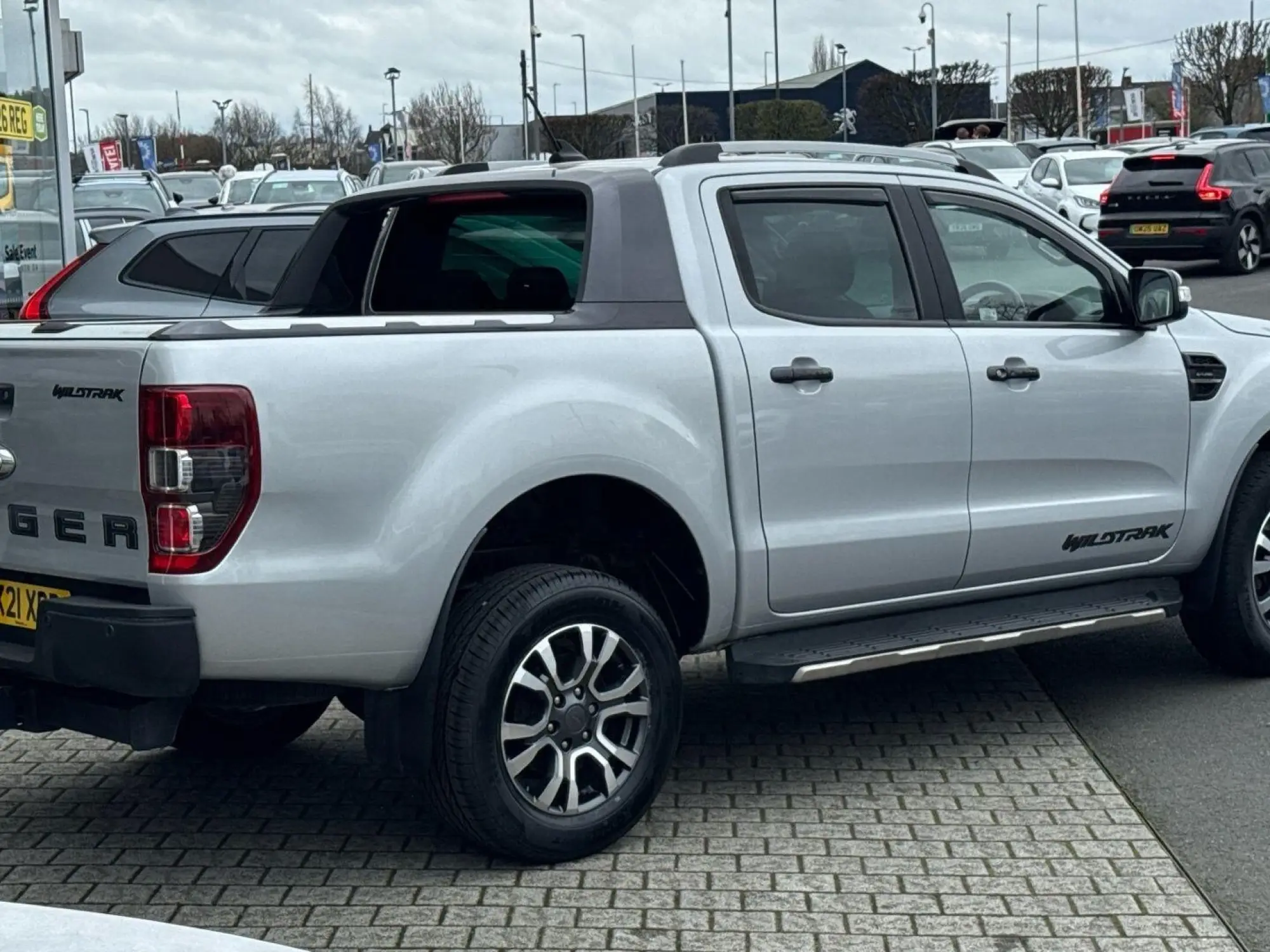 Ford Ranger 2.0 EcoBlue Wildtrak Auto 4WD Euro 6 (s/s) 4dr BK21XGP Image 2