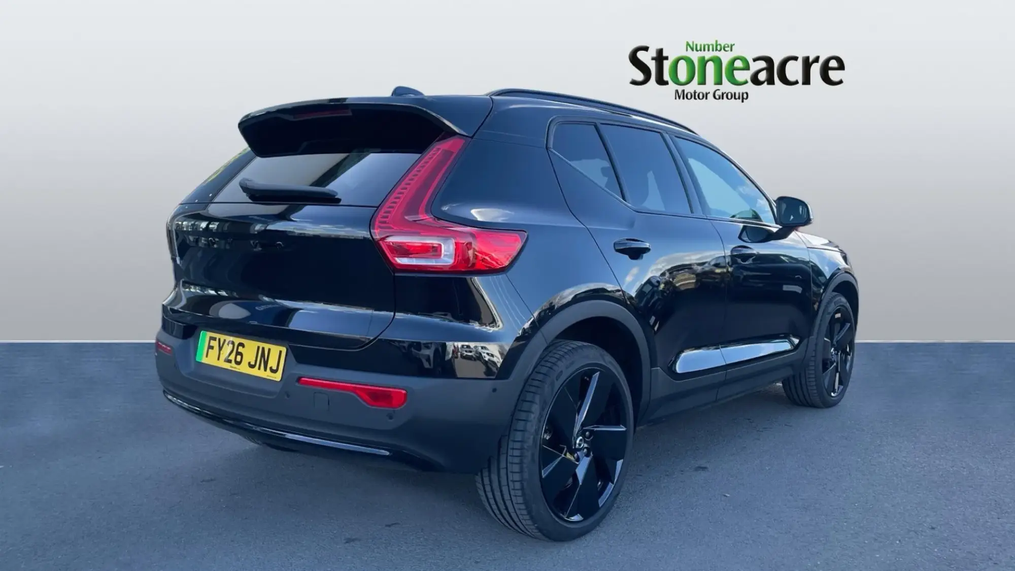 Volvo EX40 Single Motor Extended Range 82kWh Ultra Black Edition Auto 5dr FY26JNJ Image 2
