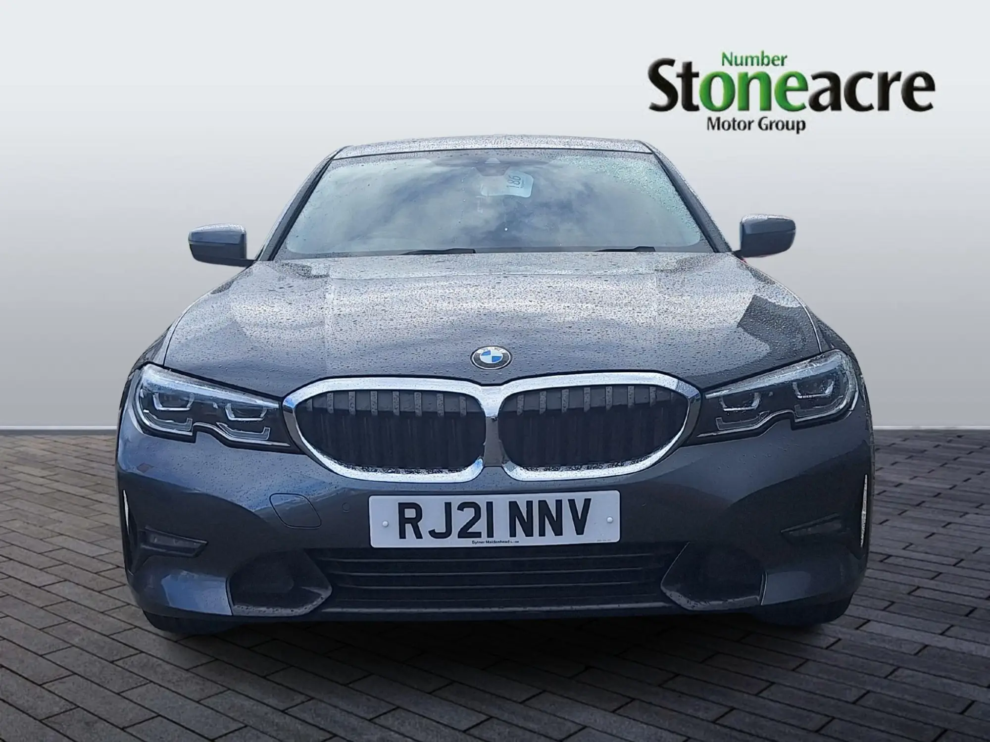 BMW 3 Series 2.0 320i Sport Auto Euro 6 (s/s) 4dr RJ21NNV Image 2