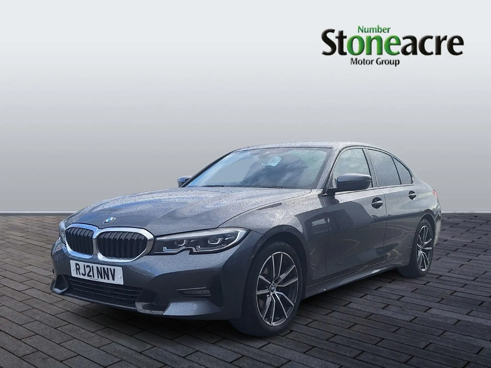 BMW 3 Series 2.0 320i Sport Auto Euro 6 (s/s) 4dr RJ21NNV Image 3