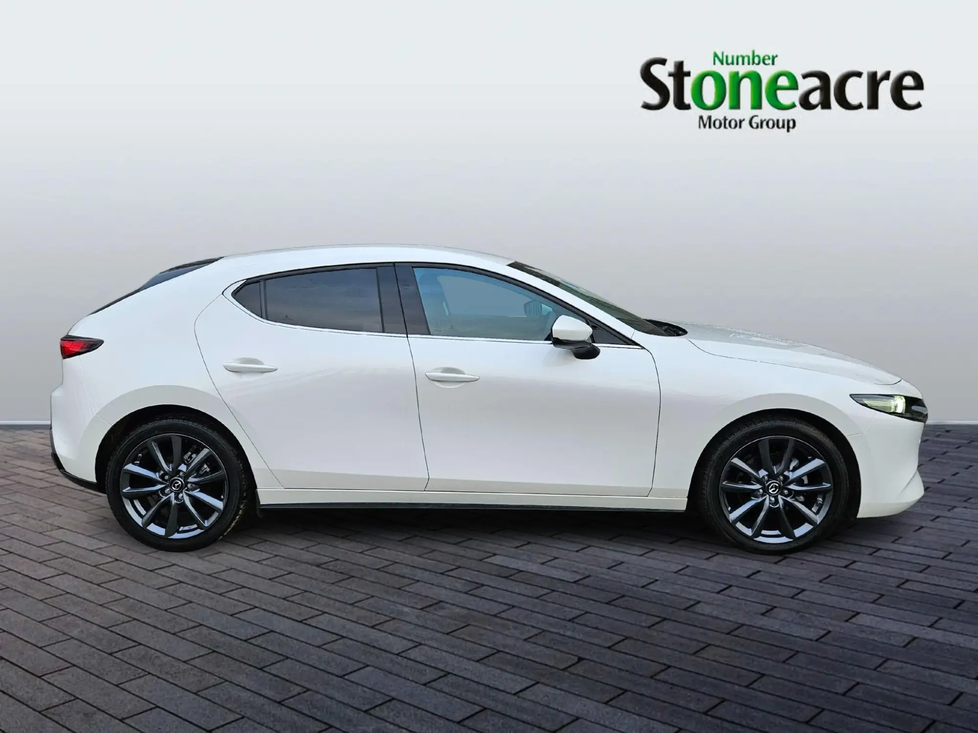 Mazda 3 2.5 e-SKYACTIV-G MHEV Exclusive-Line Euro 6 (s/s) 5dr NA75RLO Image 2
