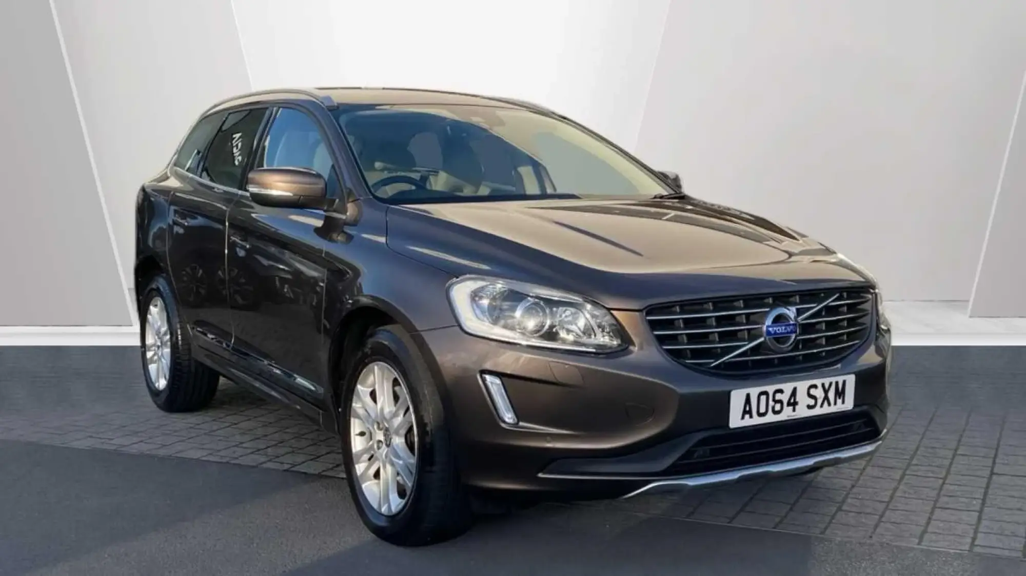 Volvo XC60 2.0 D4 SE Lux Nav Geartronic Euro 6 (s/s) 5dr AO64SXM Image 1