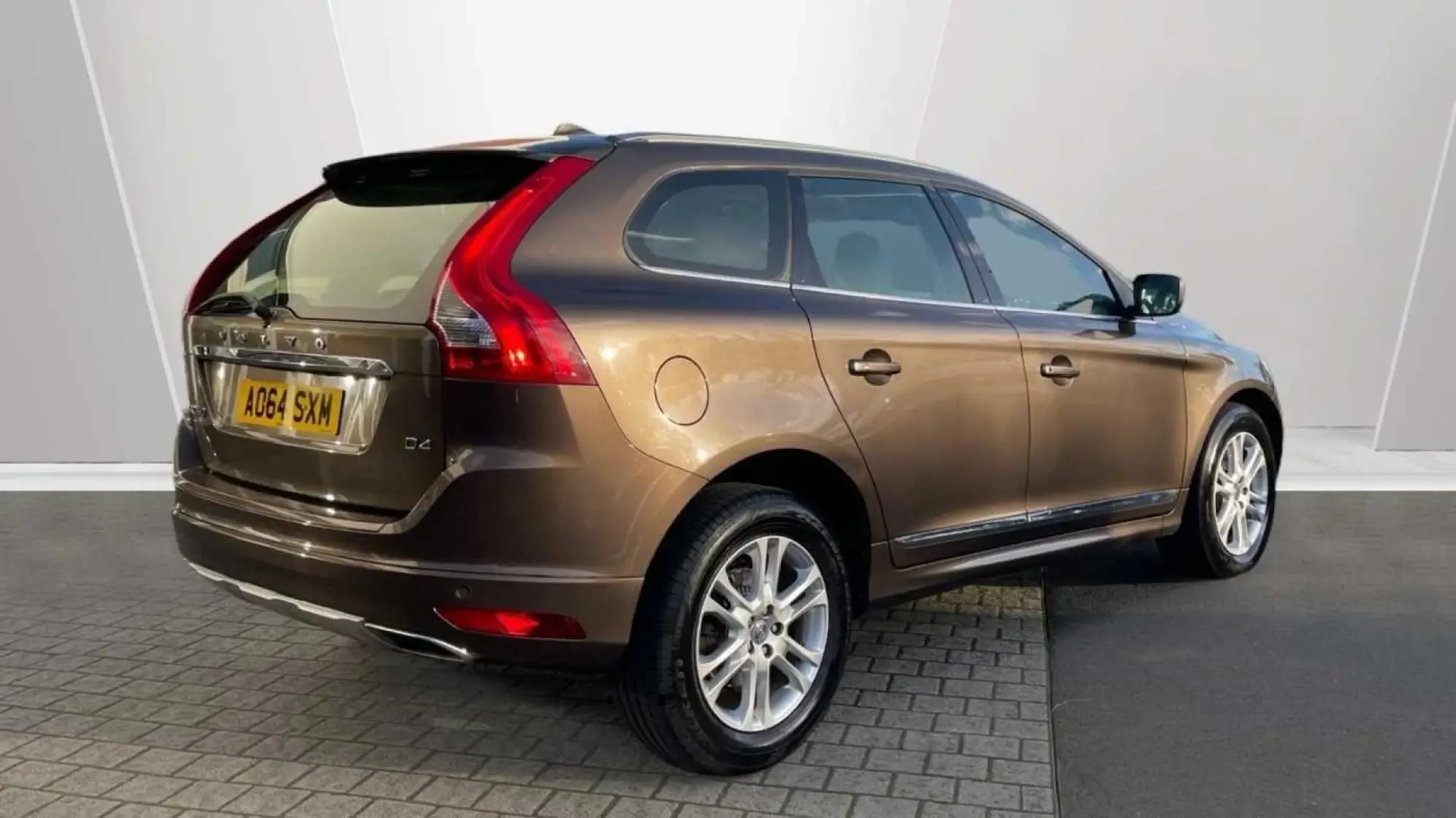 Volvo XC60 2.0 D4 SE Lux Nav Geartronic Euro 6 (s/s) 5dr AO64SXM Image 2