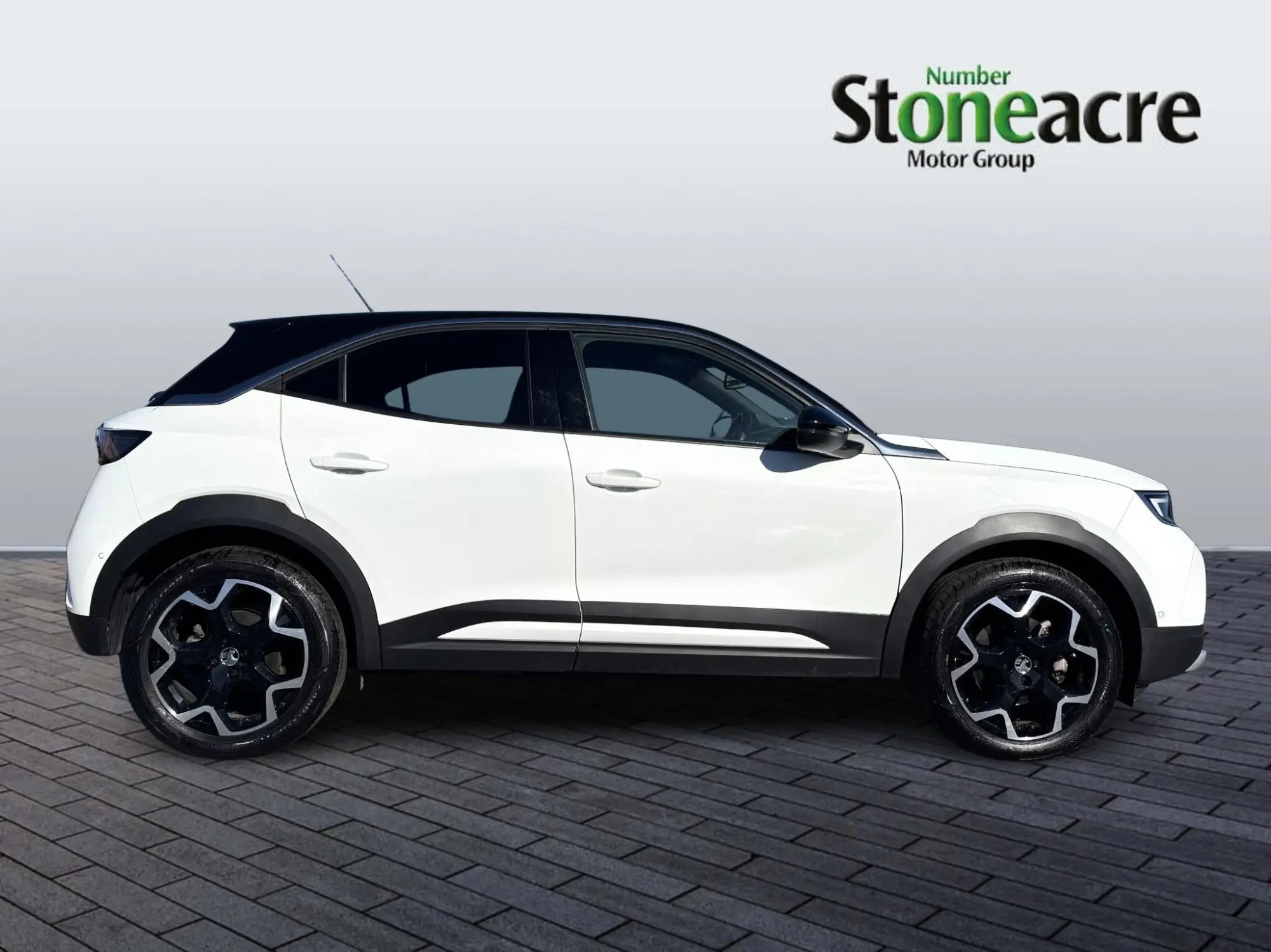 Vauxhall Mokka Electric 50kWh Ultimate Auto 5dr FV23CZA Image 2