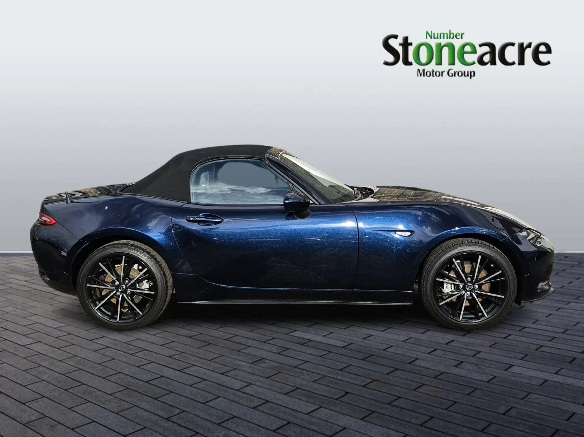 Mazda MX-5 2.0 SKYACTIV-G Exclusive-Line Roadster Euro 6 (s/s) 2dr YD75OJJ Image 2