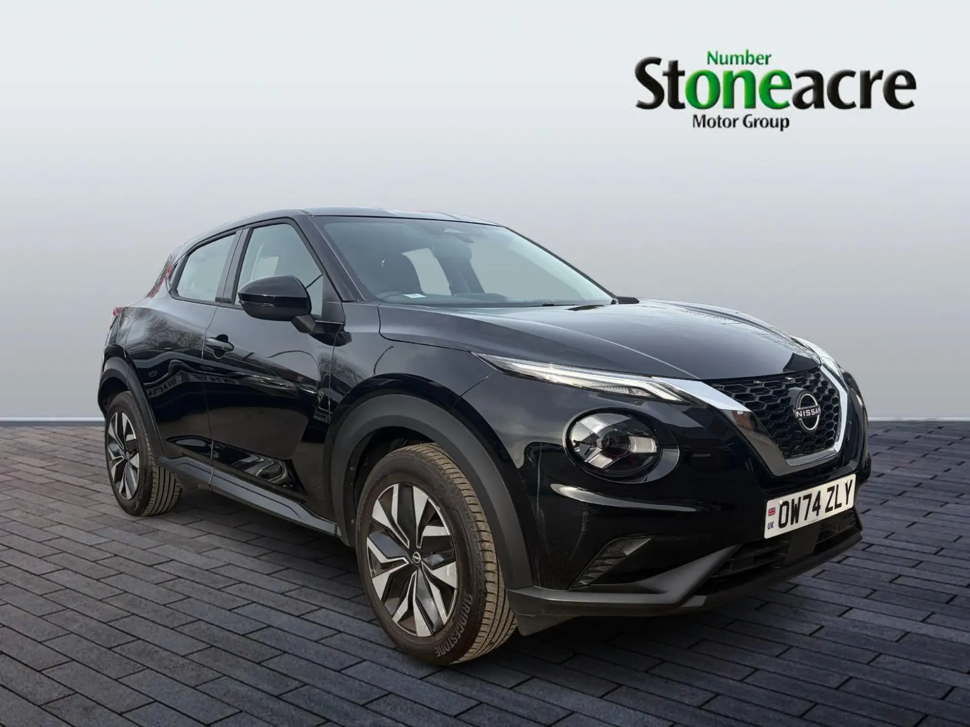 Nissan Juke 1.0 DIG-T Acenta Premium Euro 6 (s/s) 5dr OW74ZLY Image 1